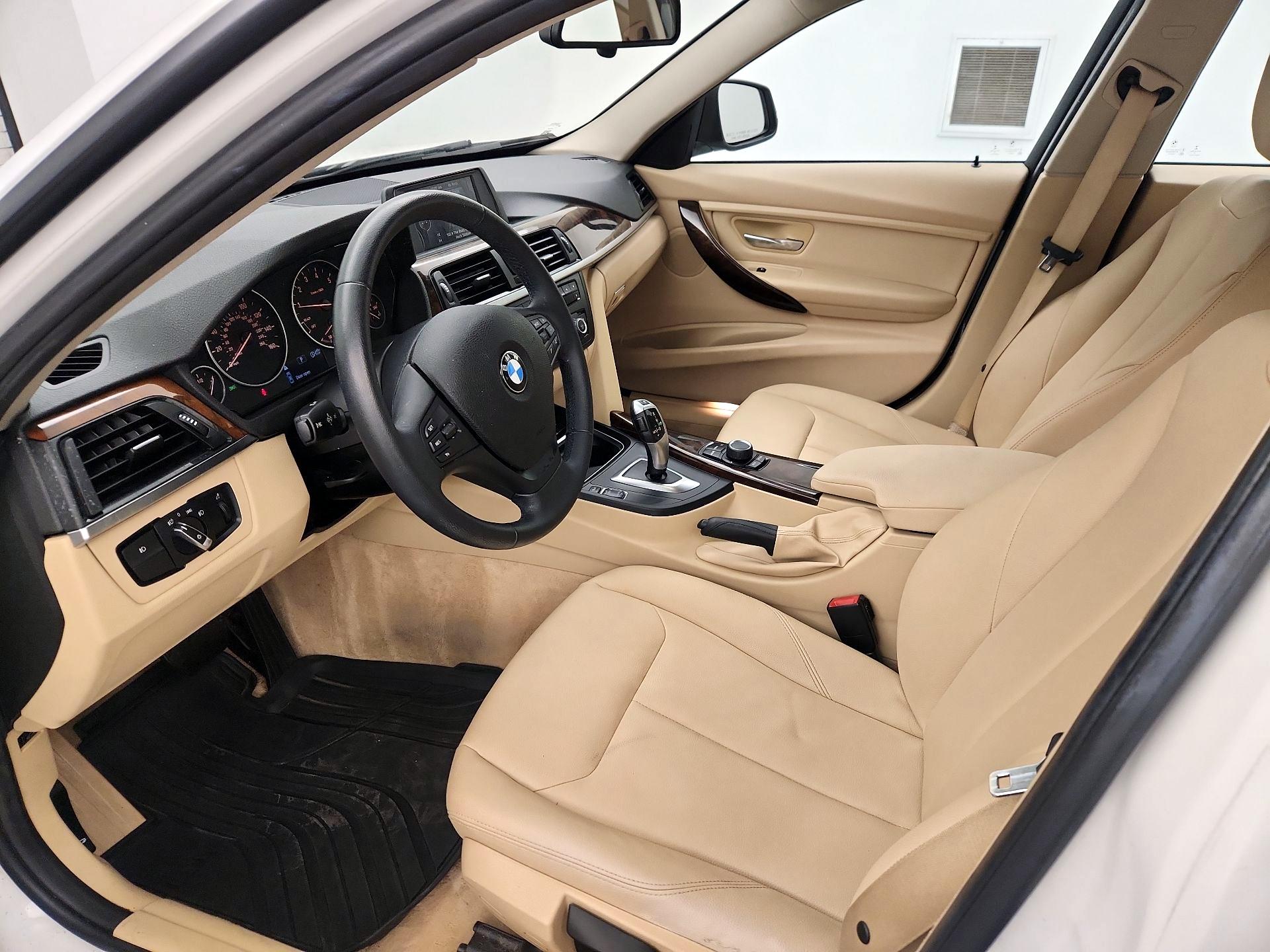 Thumbnail: 2015 BMW 3 Series - 11