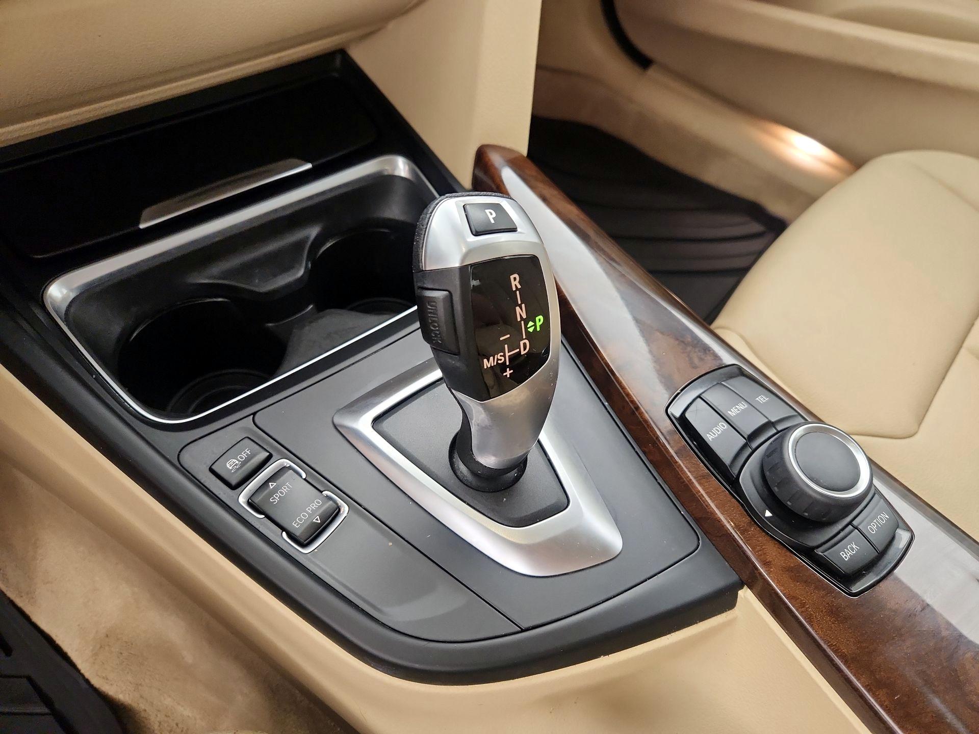 Thumbnail: 2015 BMW 3 Series - 16