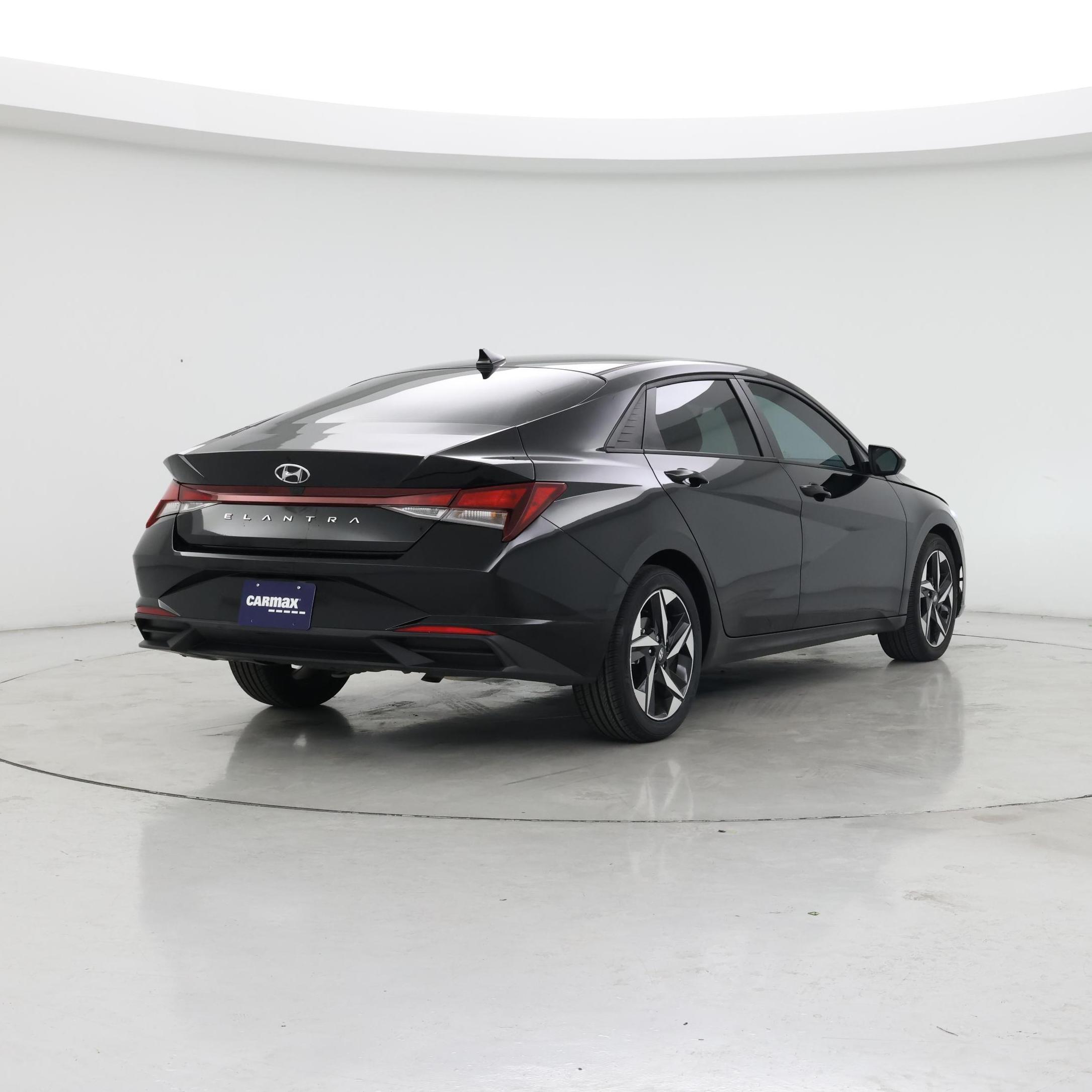 Thumbnail: 2023 Hyundai Elantra - 8