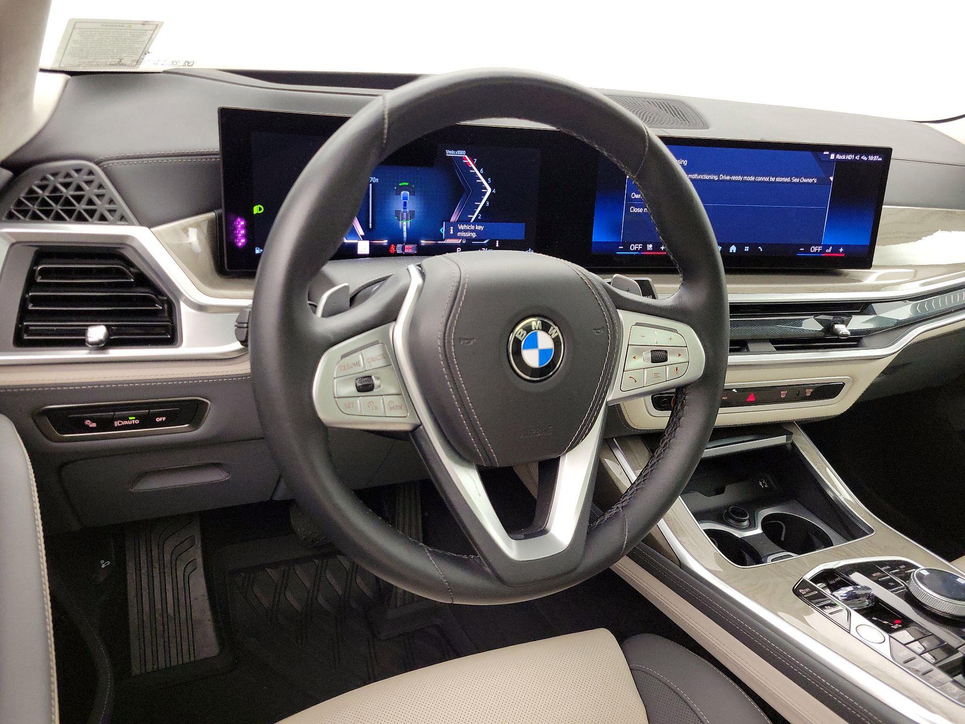 Thumbnail: 2025 BMW X7 - 10