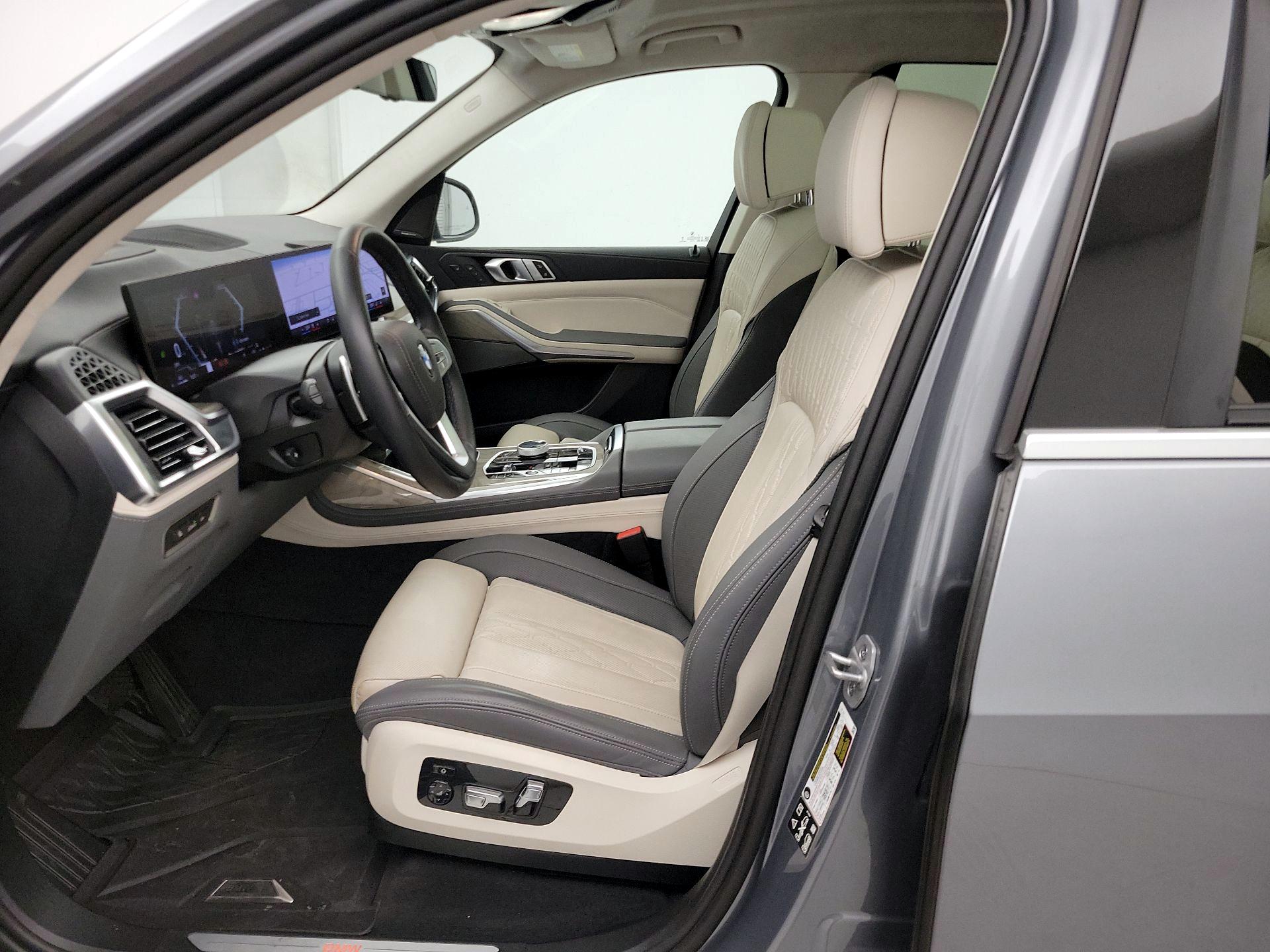 Thumbnail: 2025 BMW X7 - 11