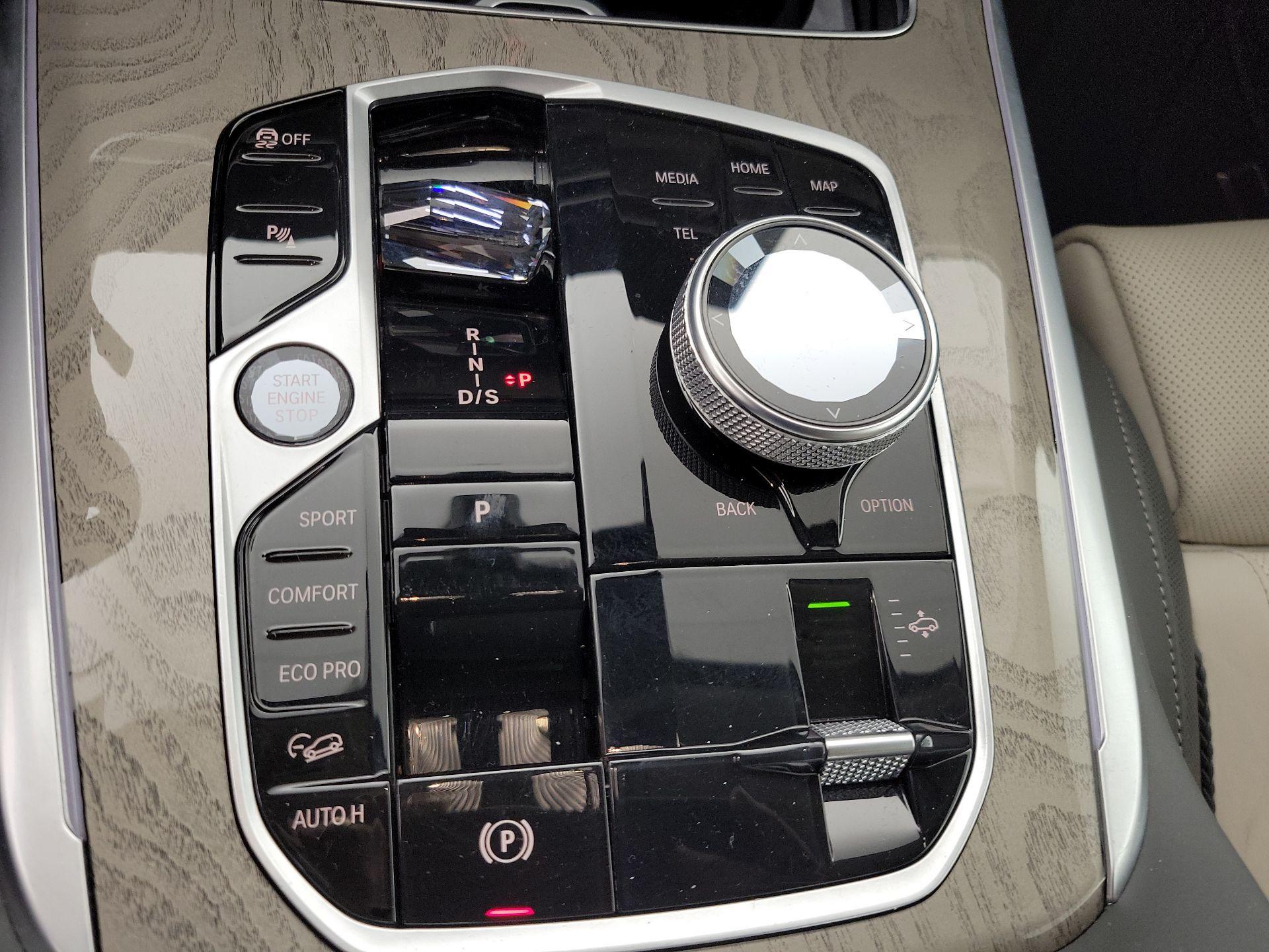 Thumbnail: 2025 BMW X7 - 18