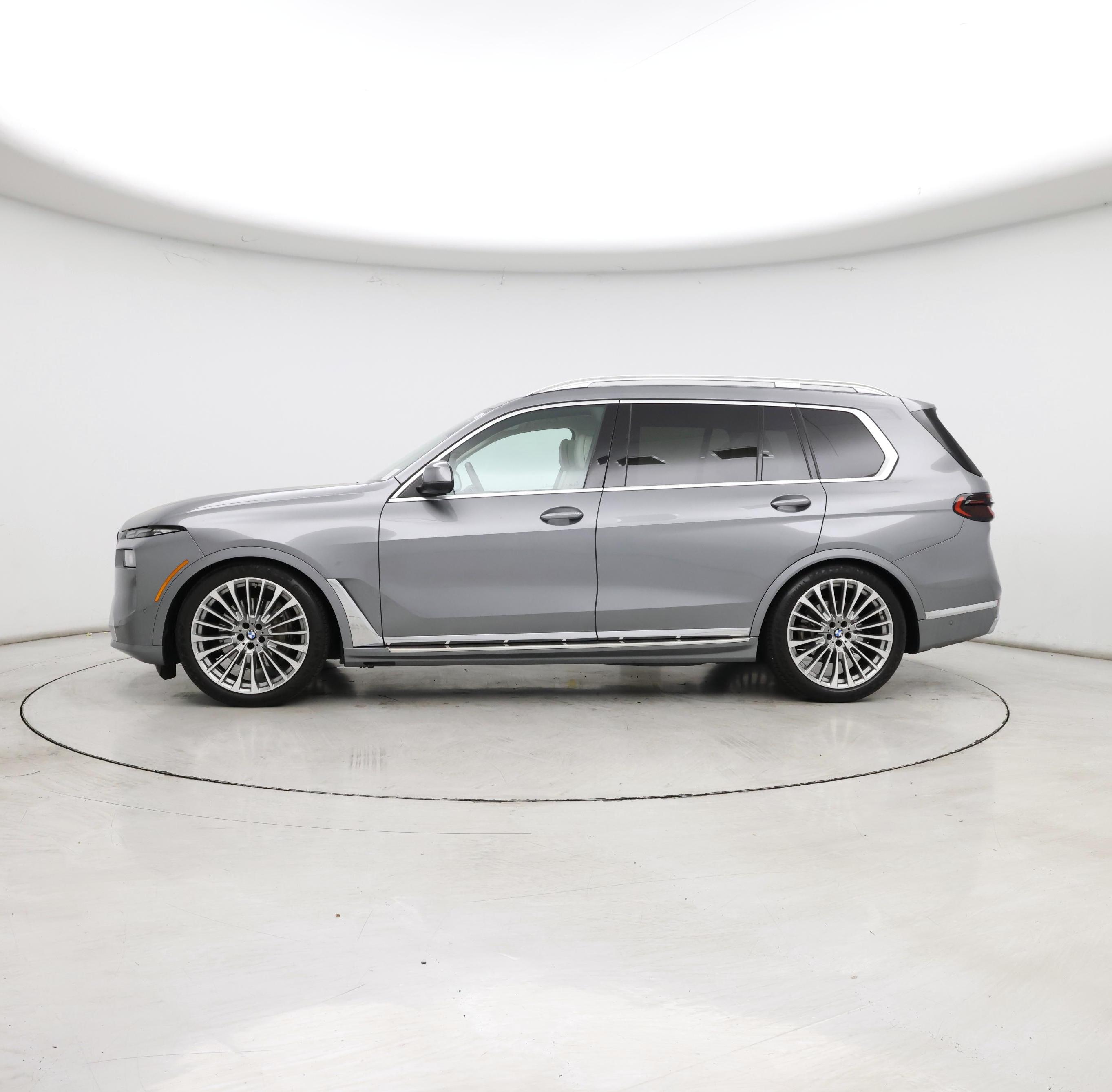 Thumbnail: 2025 BMW X7 - 3