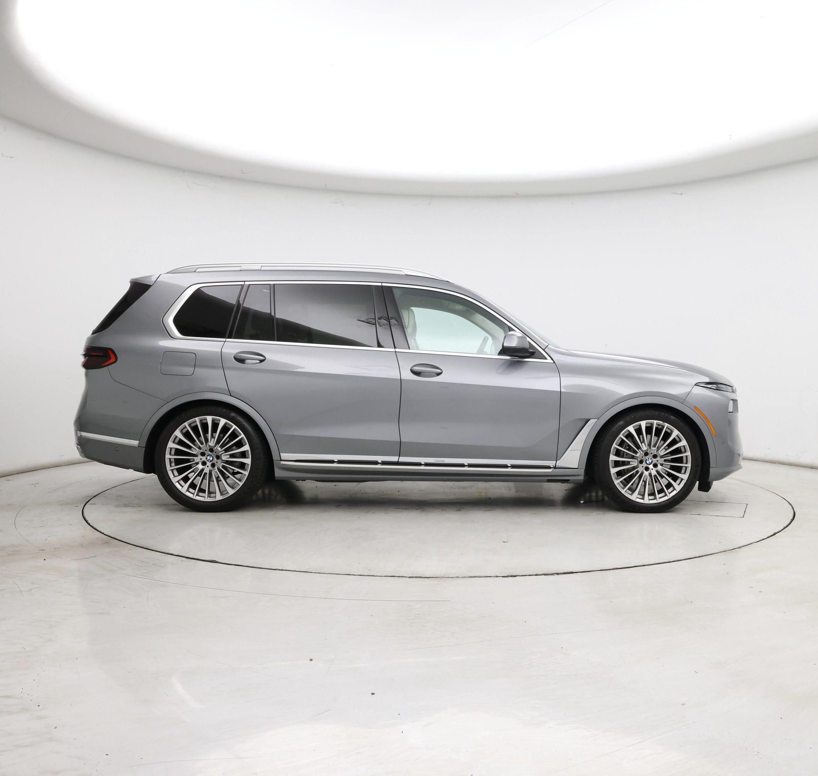 Thumbnail: 2025 BMW X7 - 7