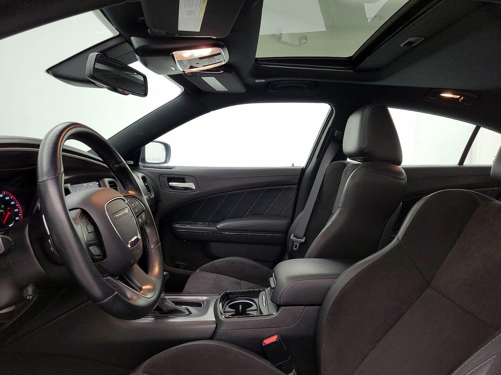 Sunroof(s) & Overhead Airbags