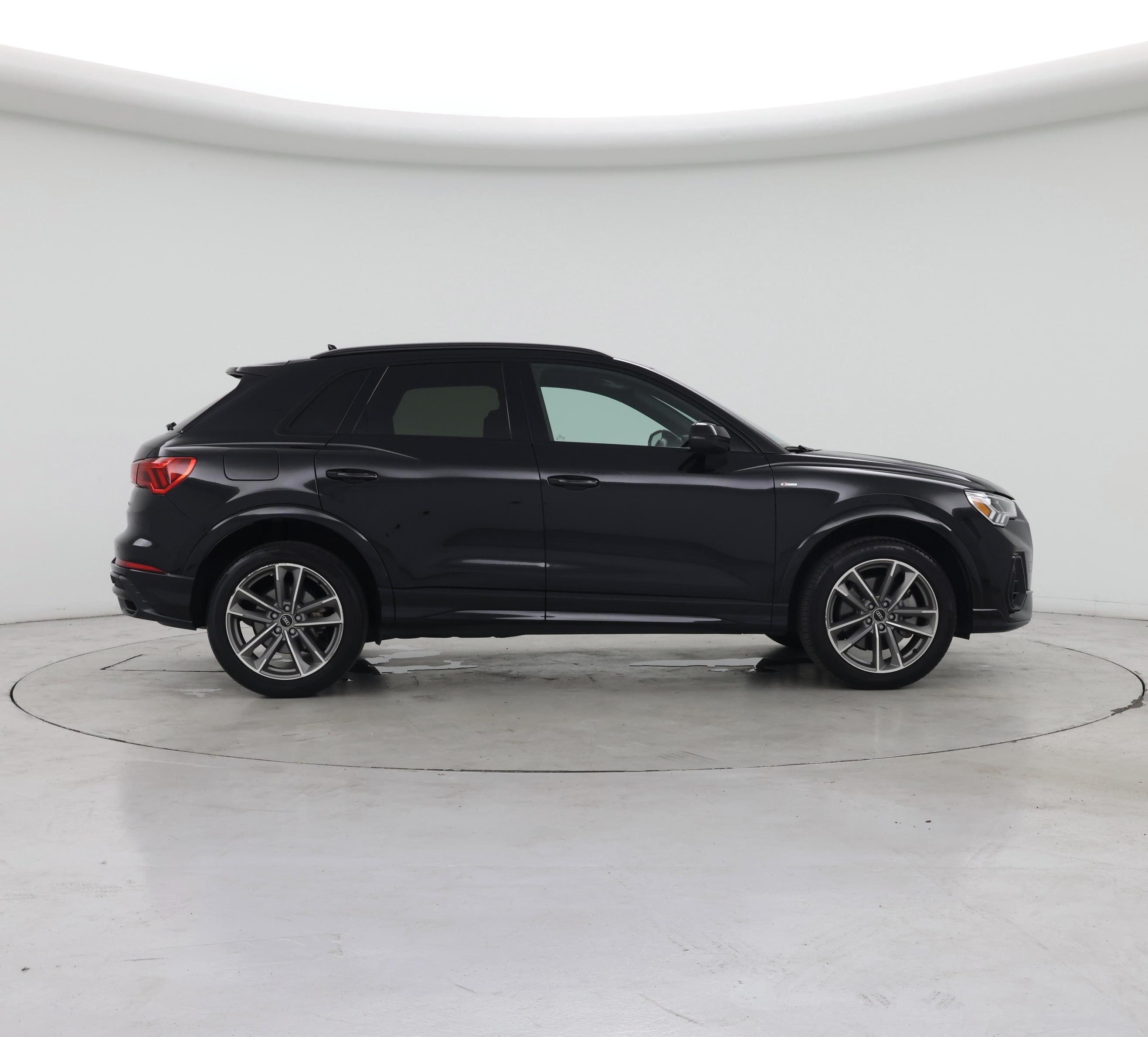 Thumbnail: 2022 Audi Q3 - 7