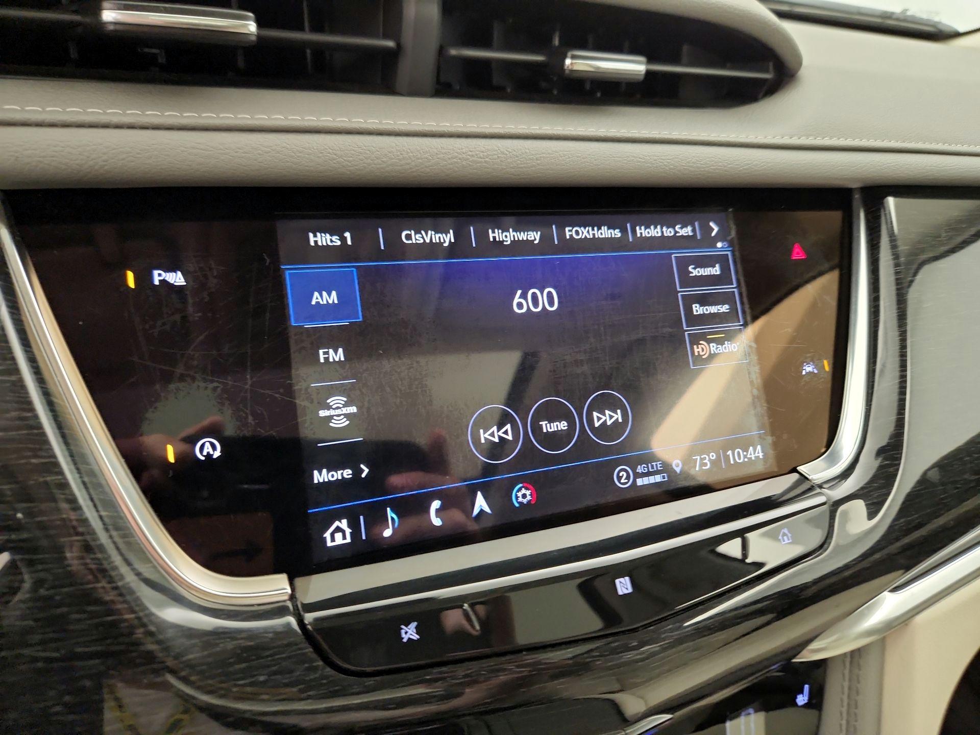 Thumbnail: 2021 Cadillac XT6 - 16