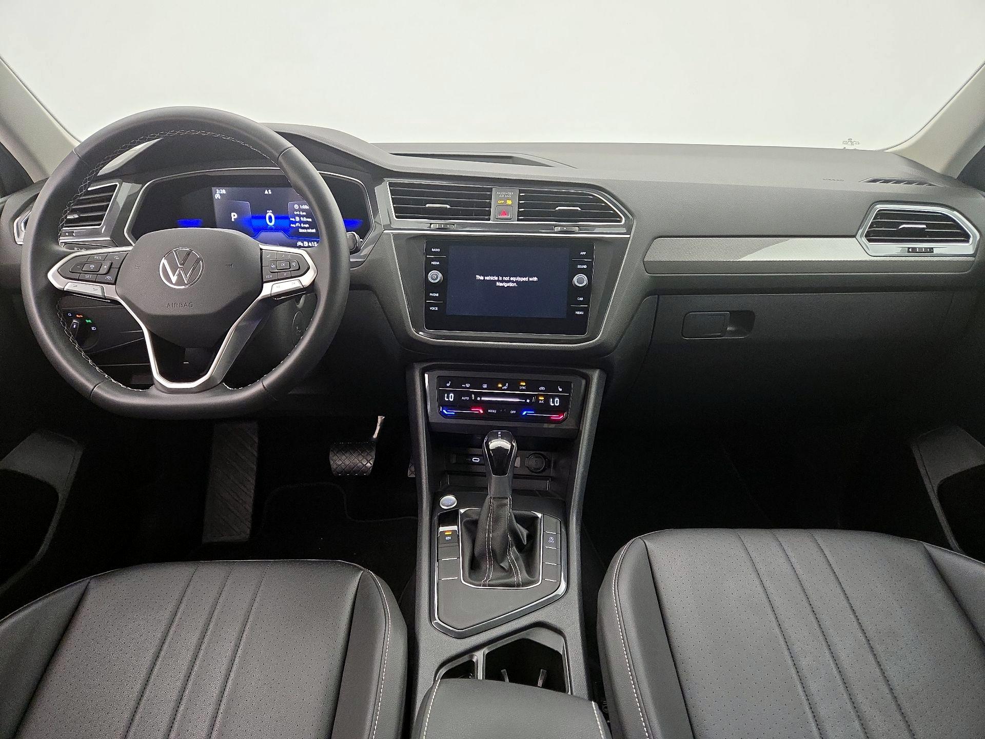 Thumbnail: 2023 Volkswagen Tiguan - 9