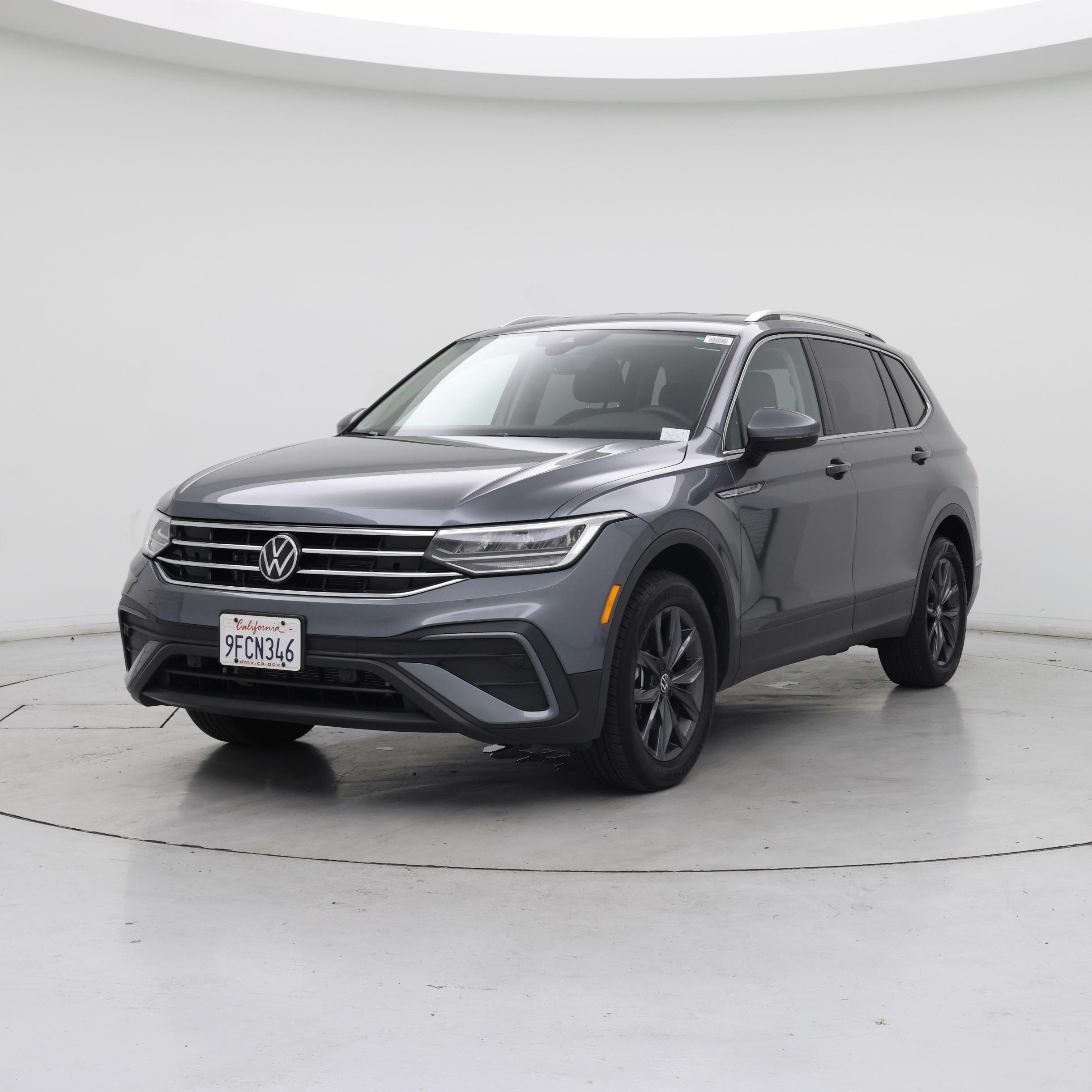 Thumbnail: 2023 Volkswagen Tiguan - 4