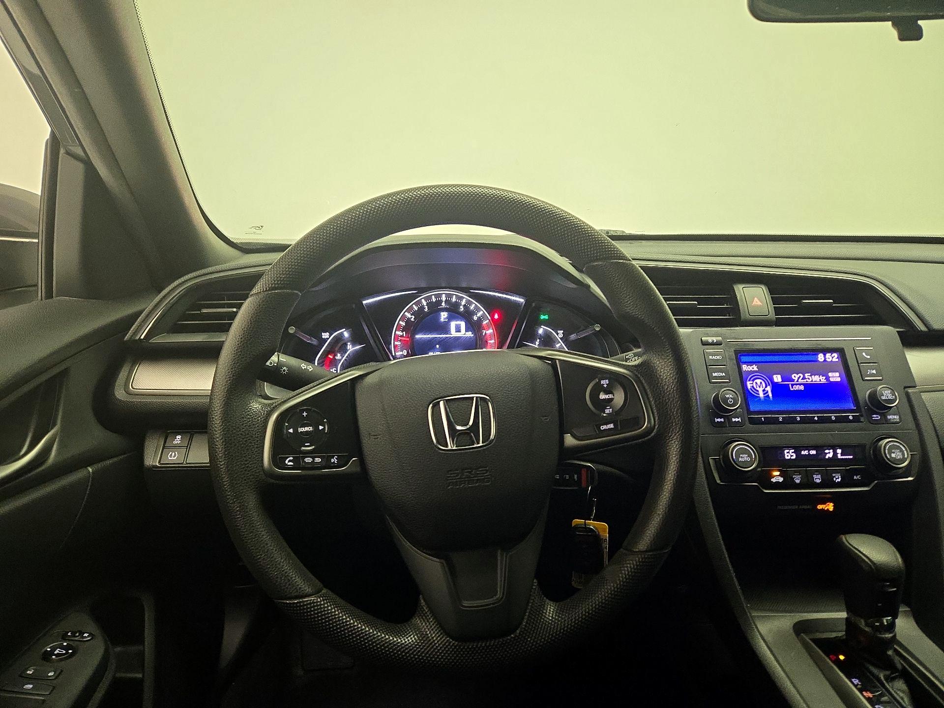 Thumbnail: 2017 Honda Civic - 10