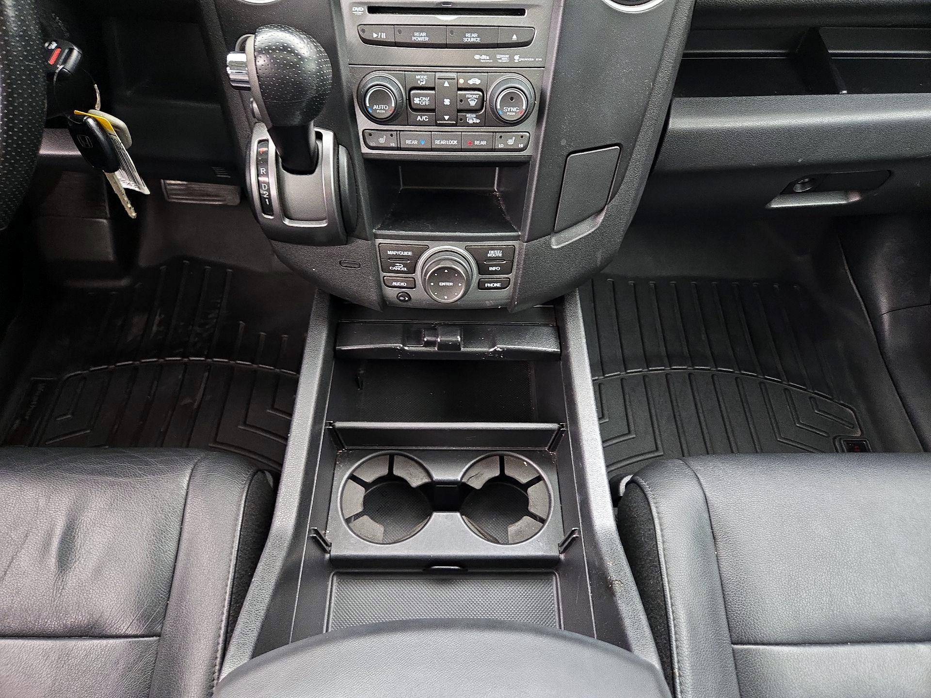 Thumbnail: 2014 Honda Pilot - 17