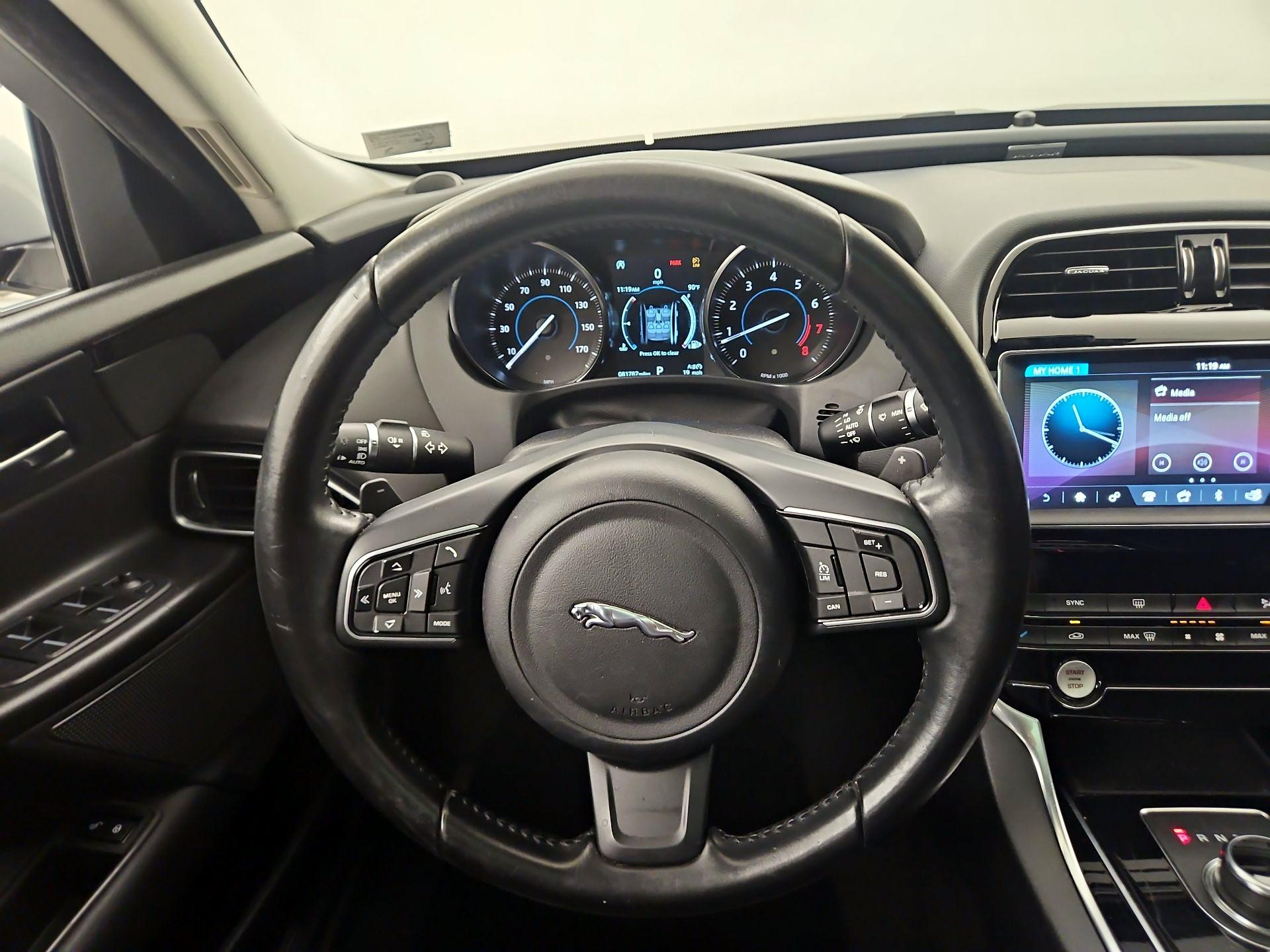 Thumbnail: 2019 Jaguar XE - 10