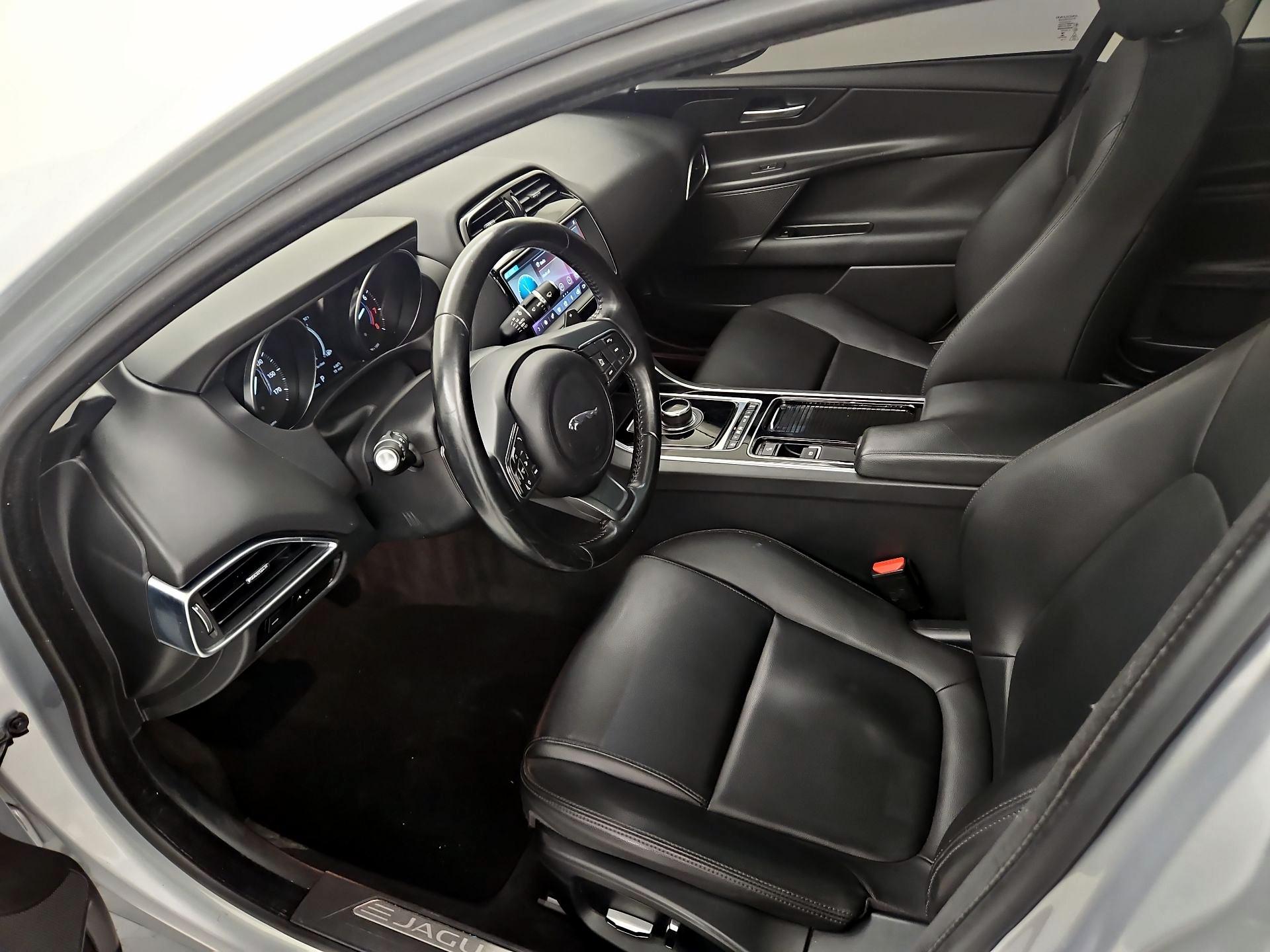 Thumbnail: 2019 Jaguar XE - 11