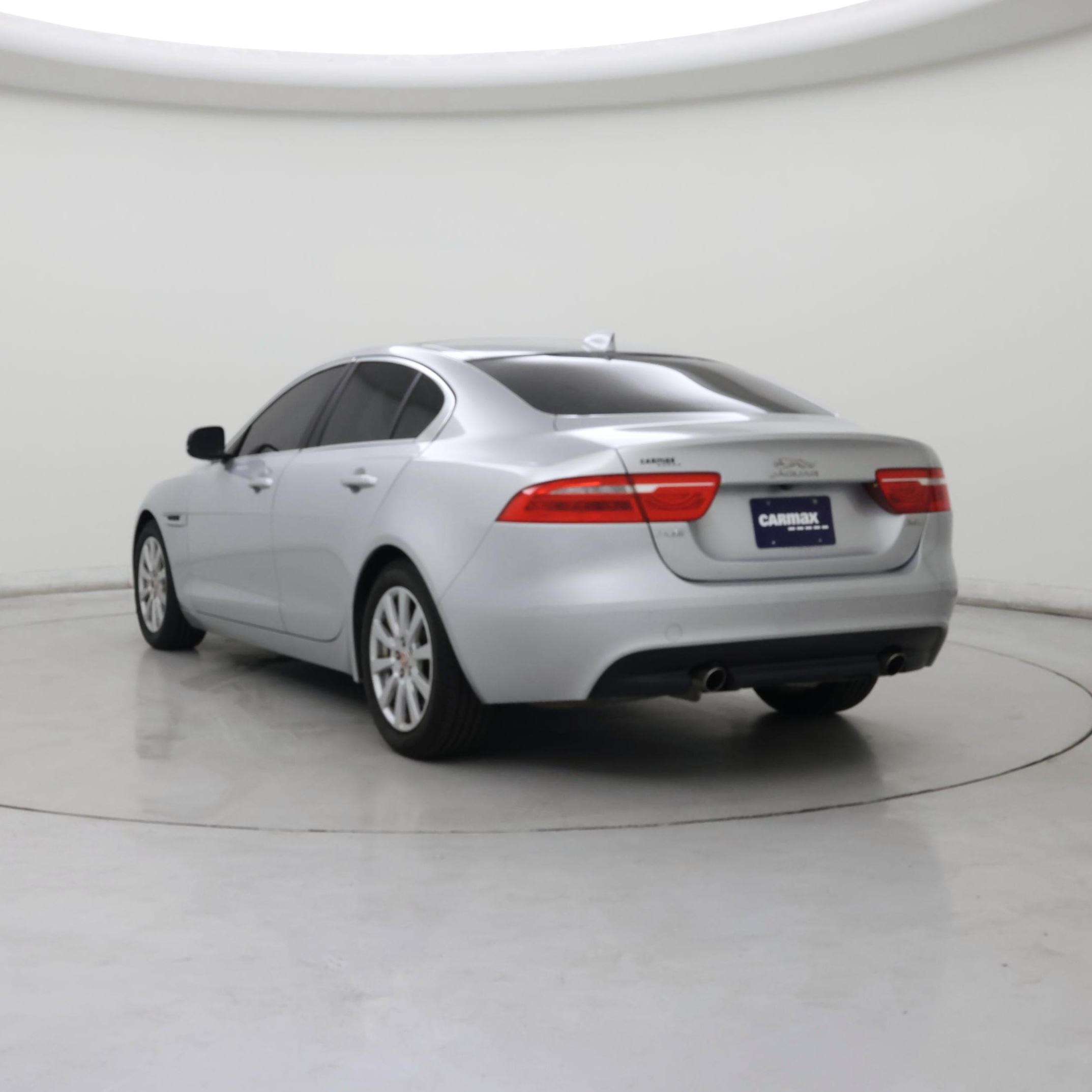 Thumbnail: 2019 Jaguar XE - 2