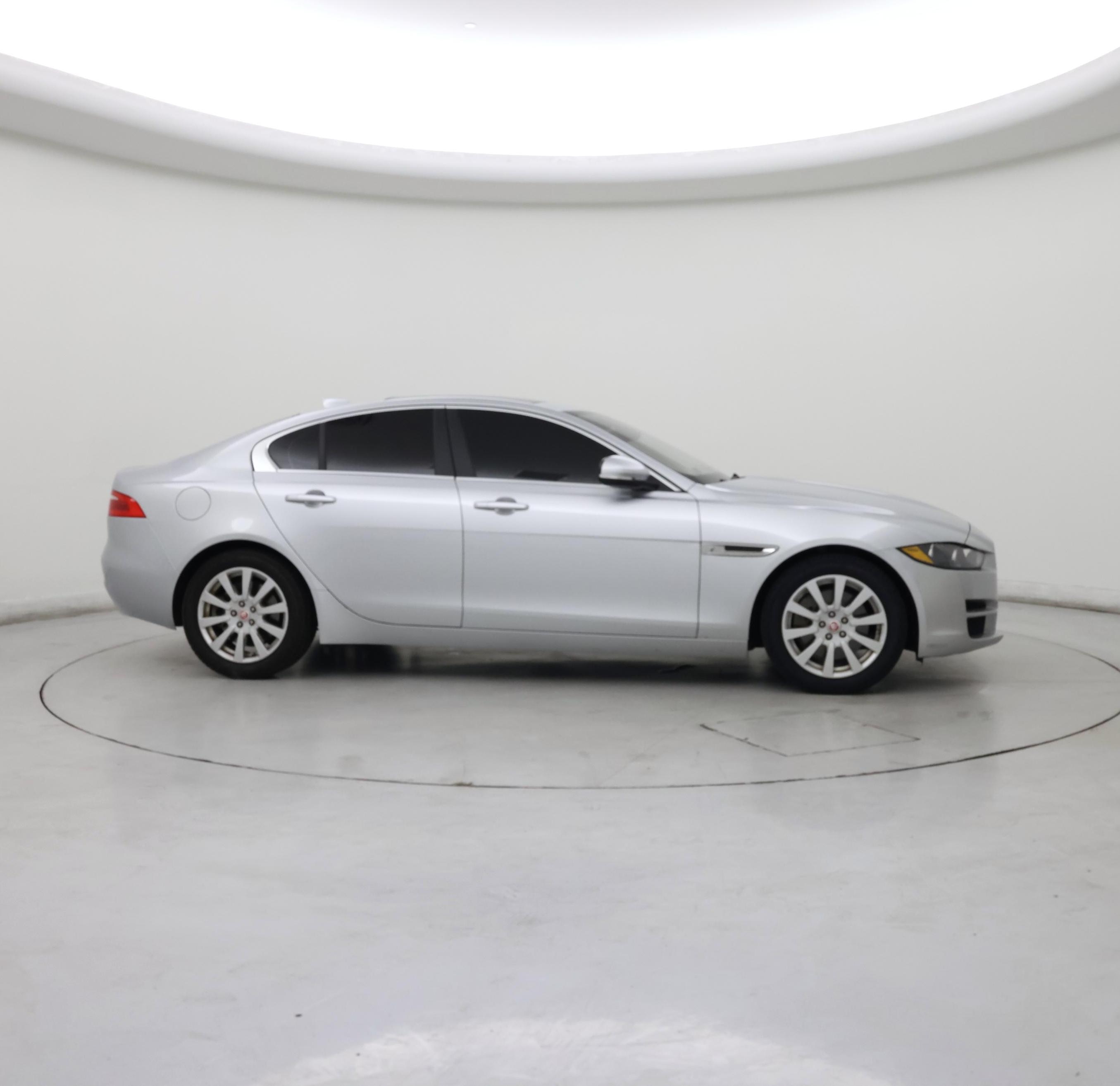 Thumbnail: 2019 Jaguar XE - 7
