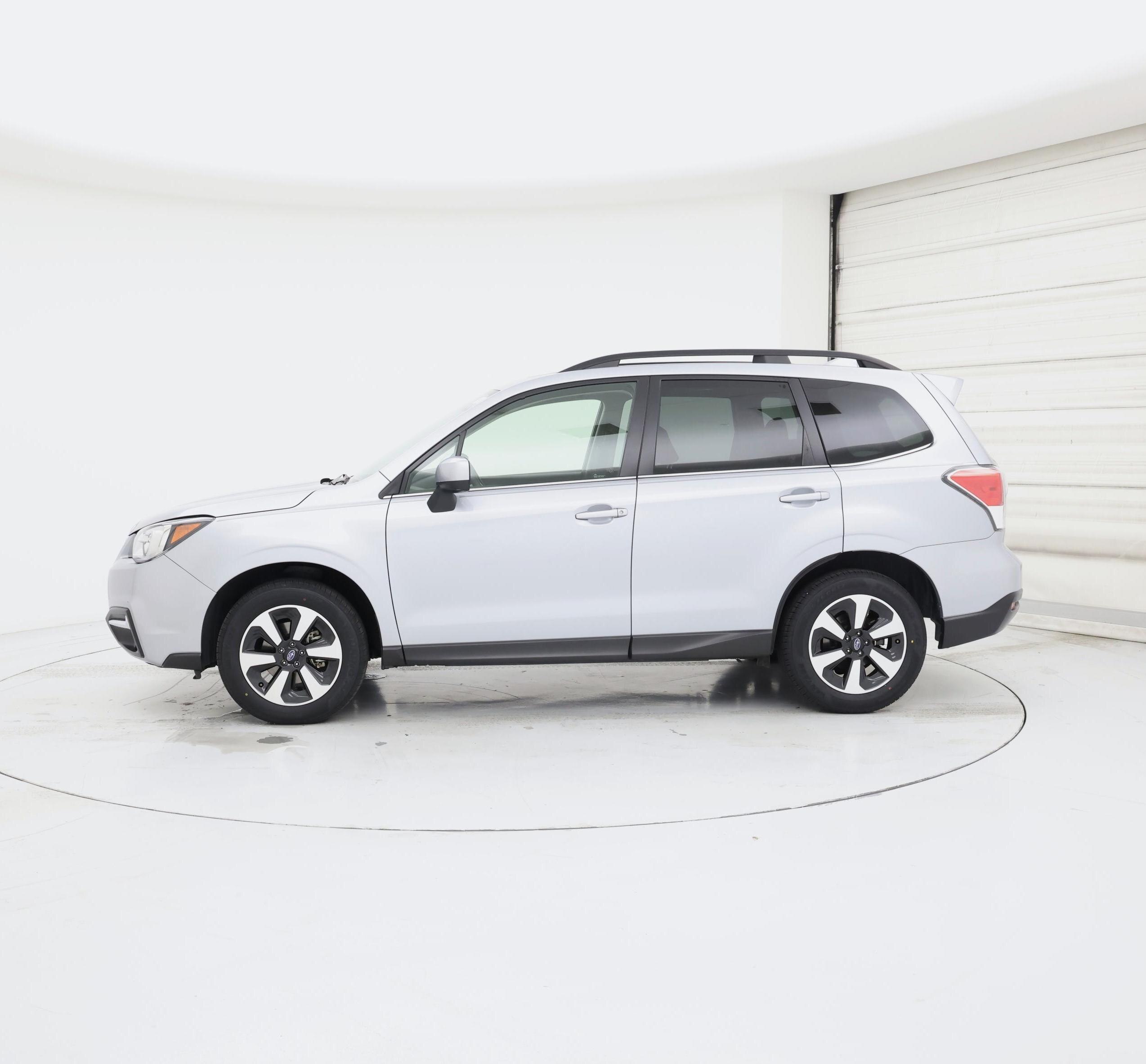 Thumbnail: 2018 Subaru Forester - 3