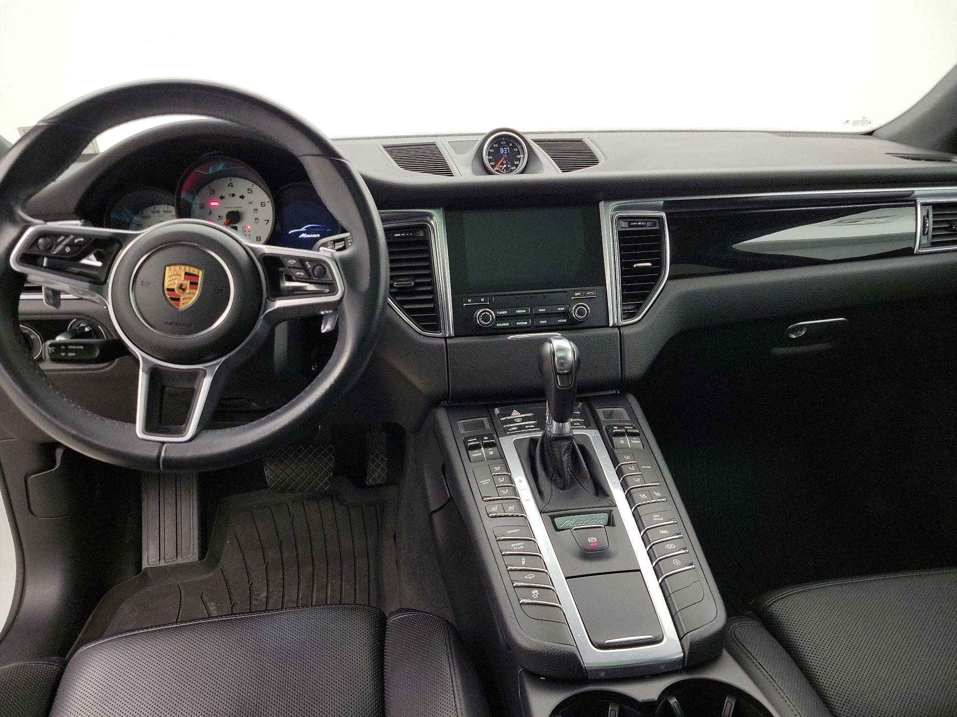 Thumbnail: 2018 Porsche Macan - 9
