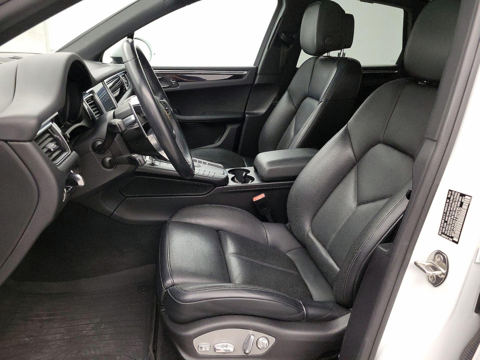 2018 Porsche Macan Sport Edition - Photo 12