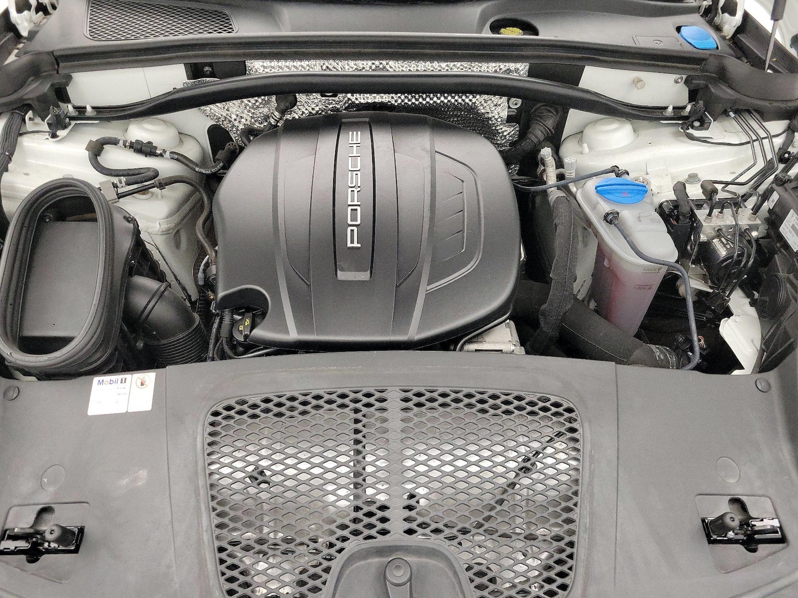 2018 Porsche Macan Sport Edition - Photo 23