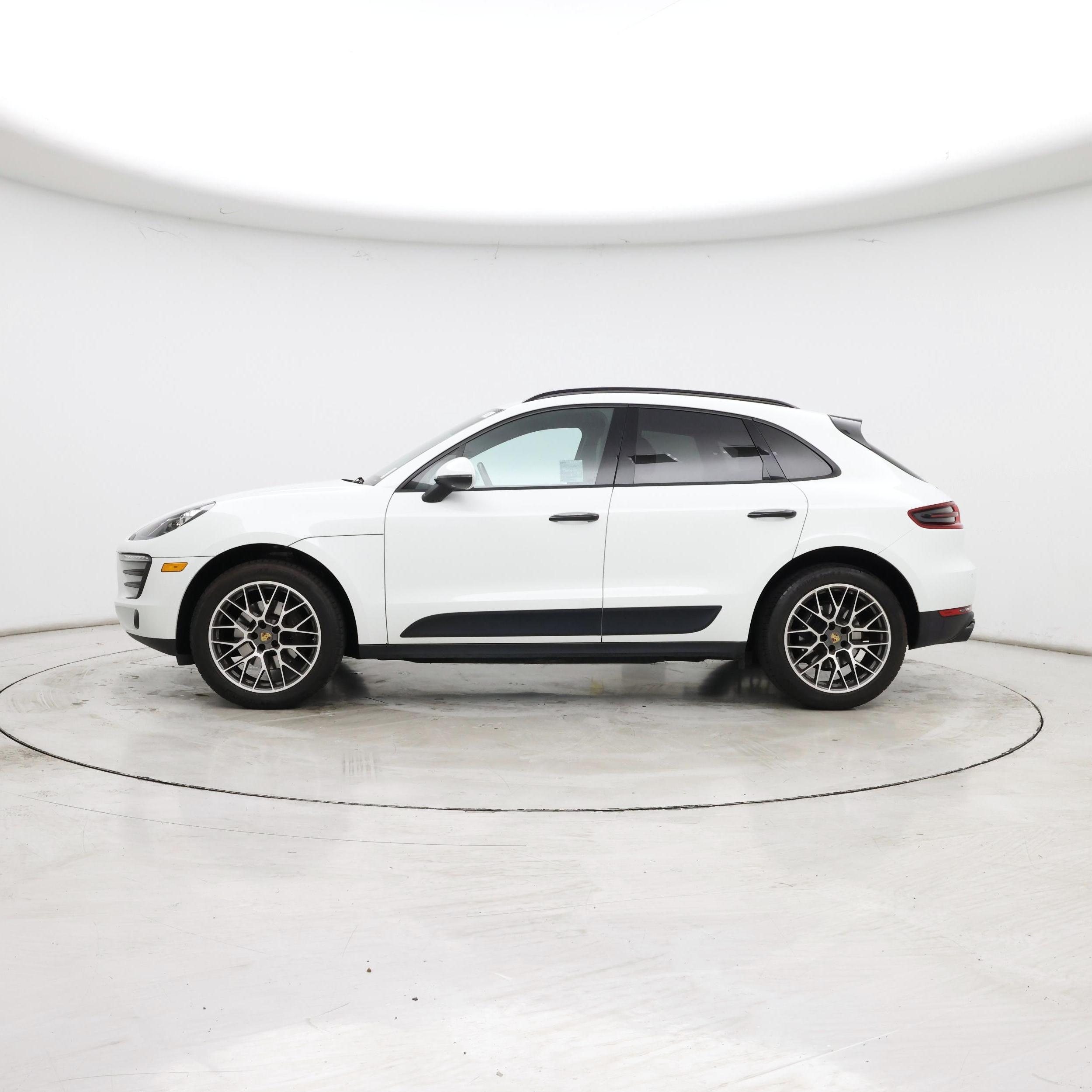 Thumbnail: 2018 Porsche Macan - 3