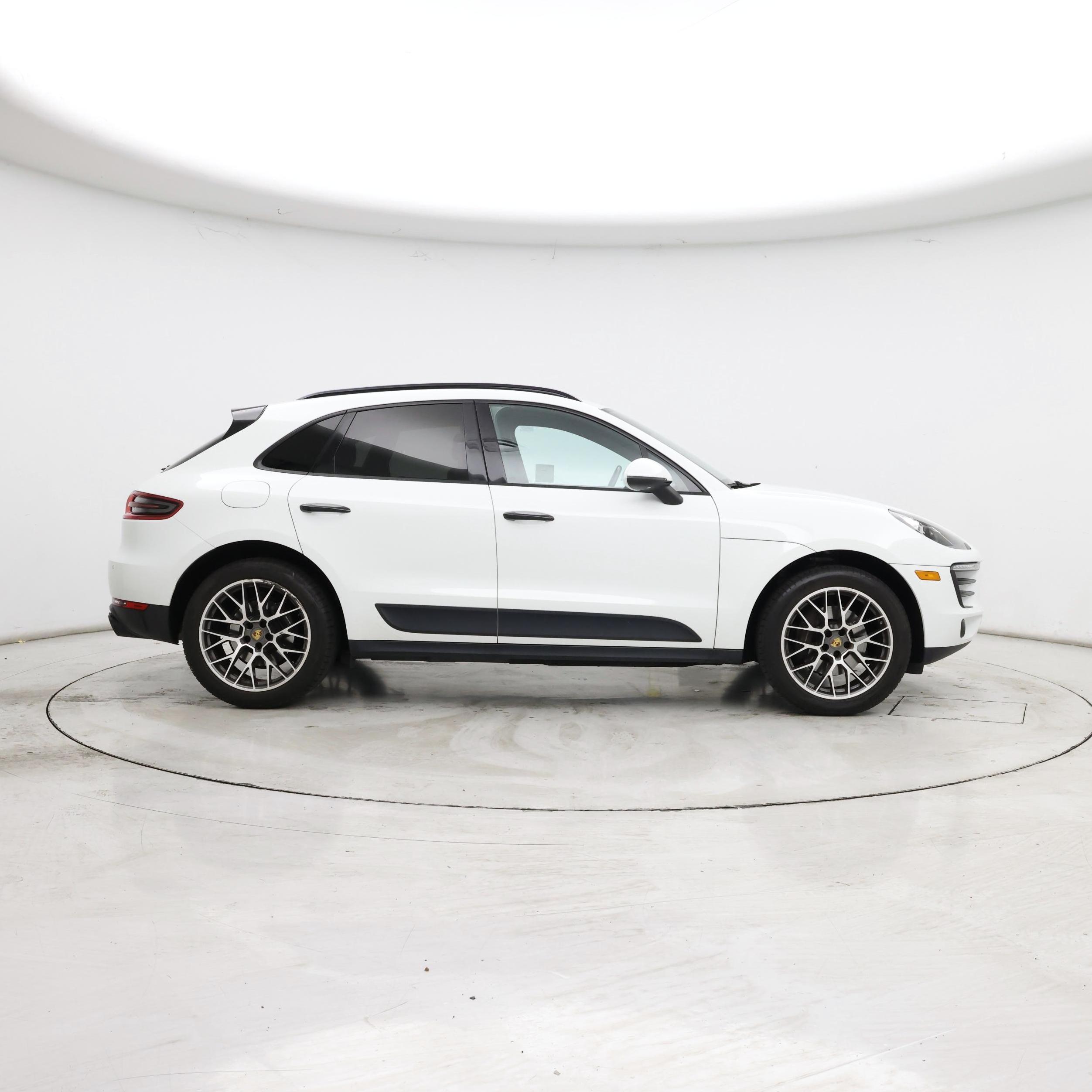 Thumbnail: 2018 Porsche Macan - 7