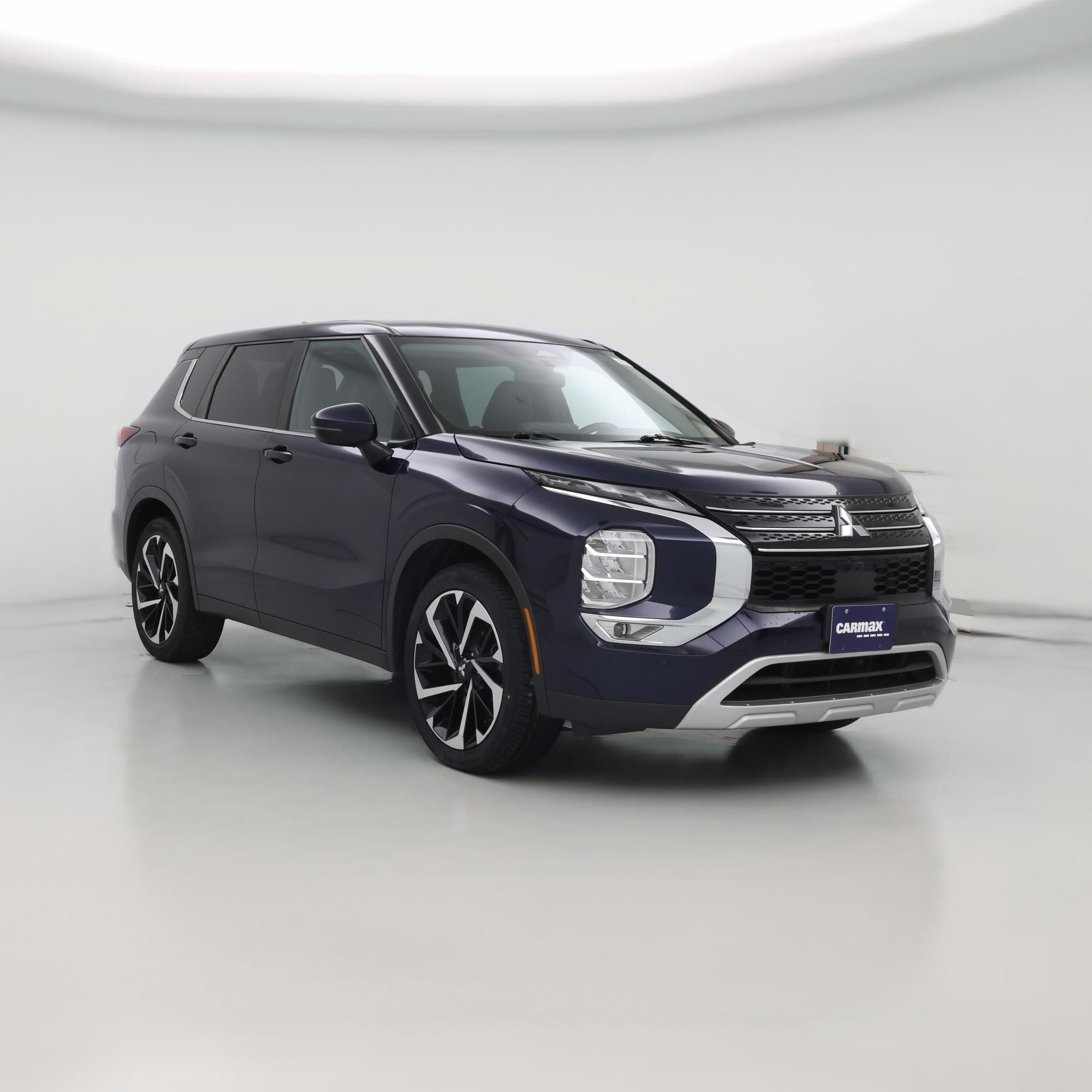 Thumbnail: 2023 Mitsubishi Outlander - 1