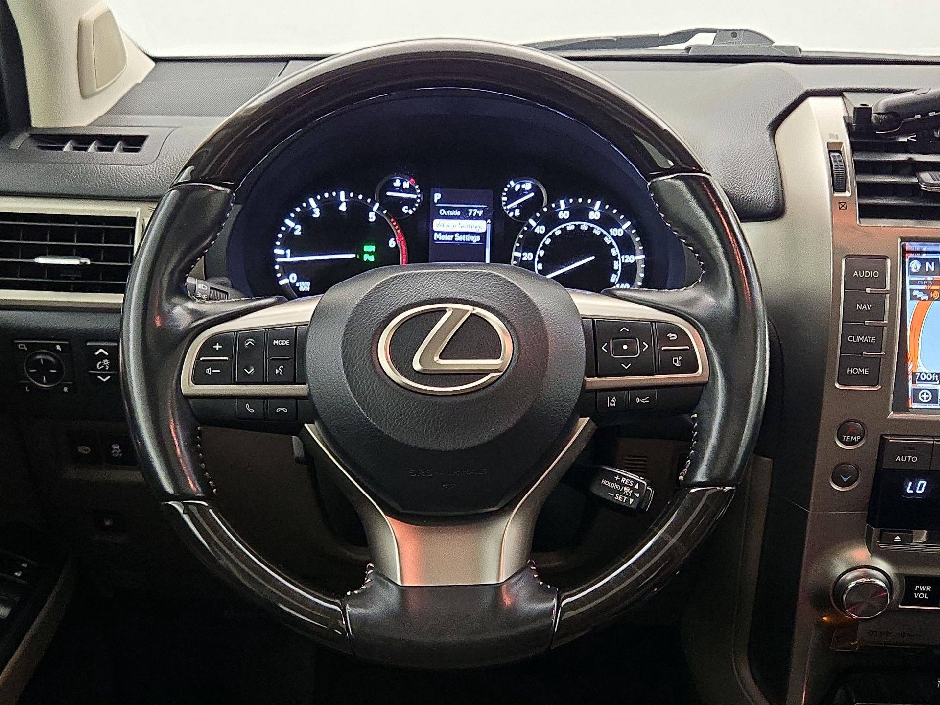 Thumbnail: 2021 Lexus GX - 10