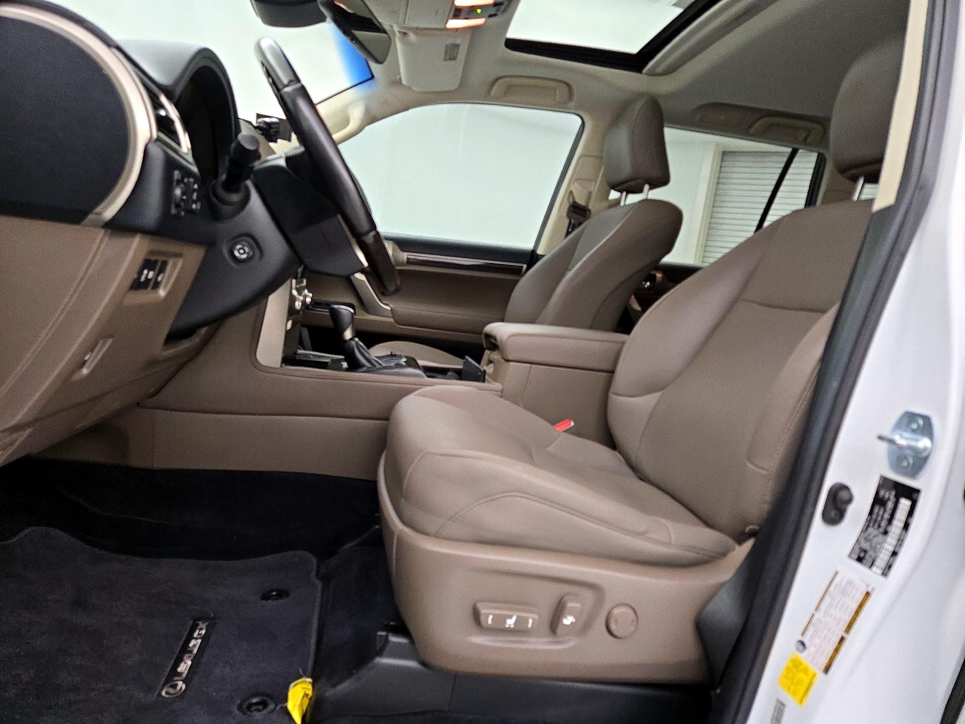 Thumbnail: 2021 Lexus GX - 11