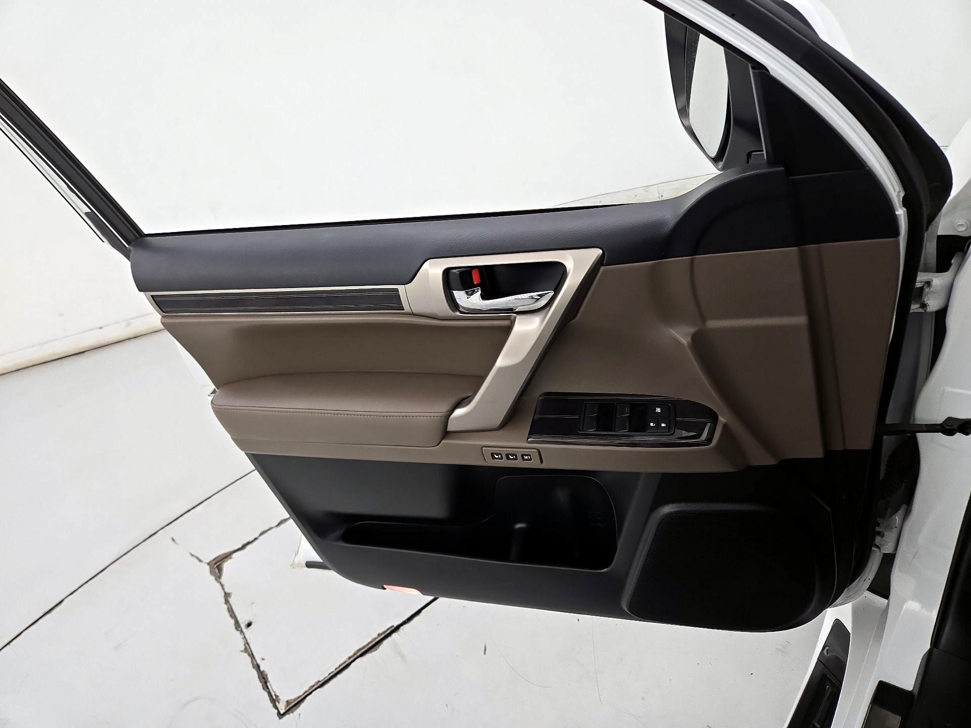 Thumbnail: 2021 Lexus GX - 12