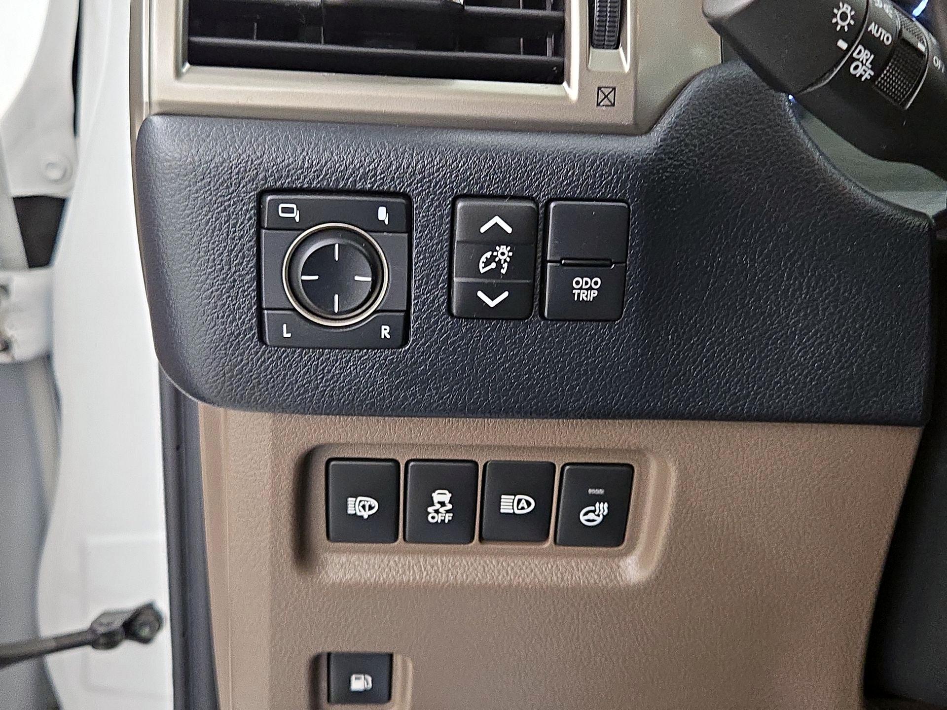 Thumbnail: 2021 Lexus GX - 13