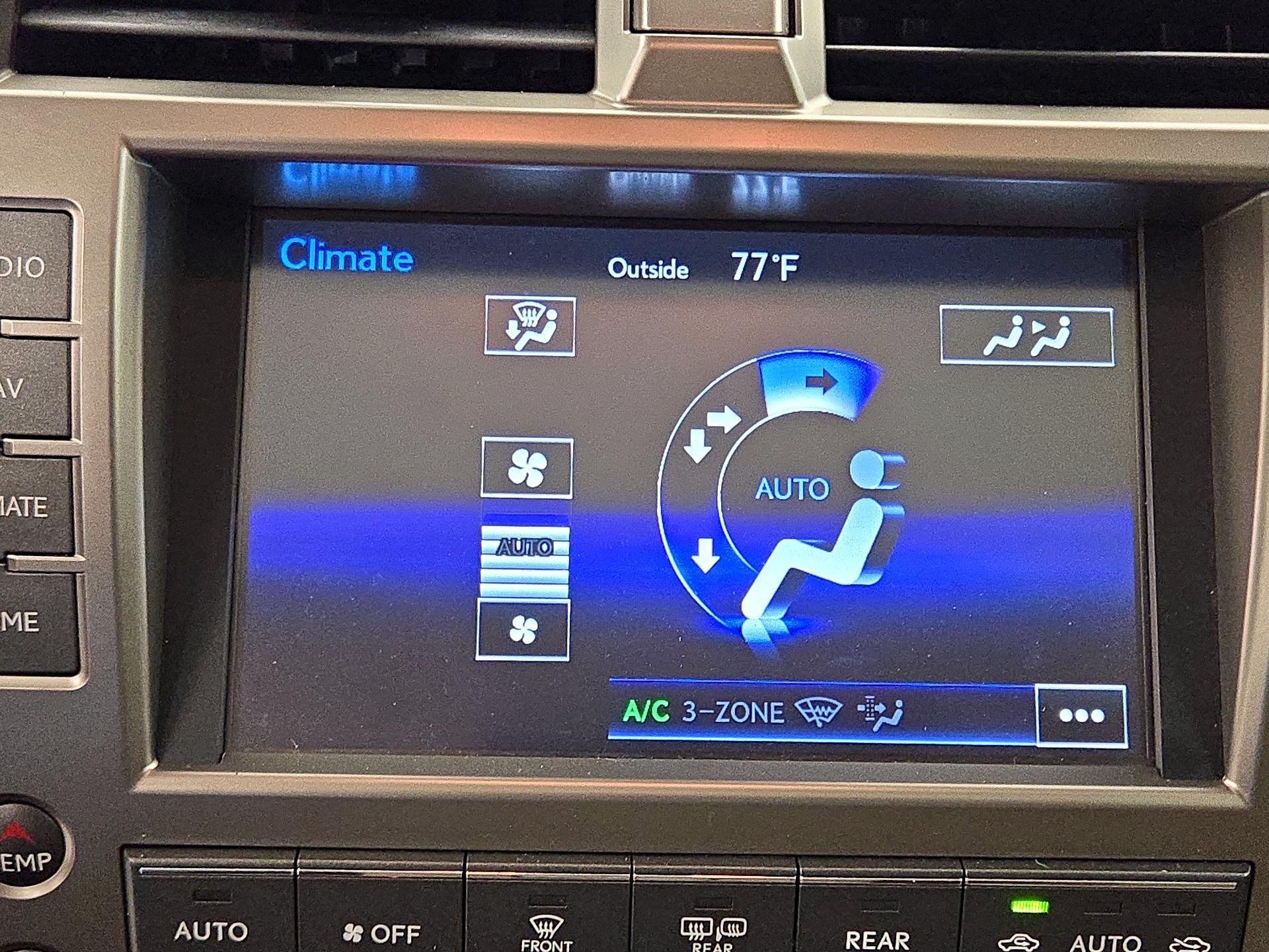 Thumbnail: 2021 Lexus GX - 17