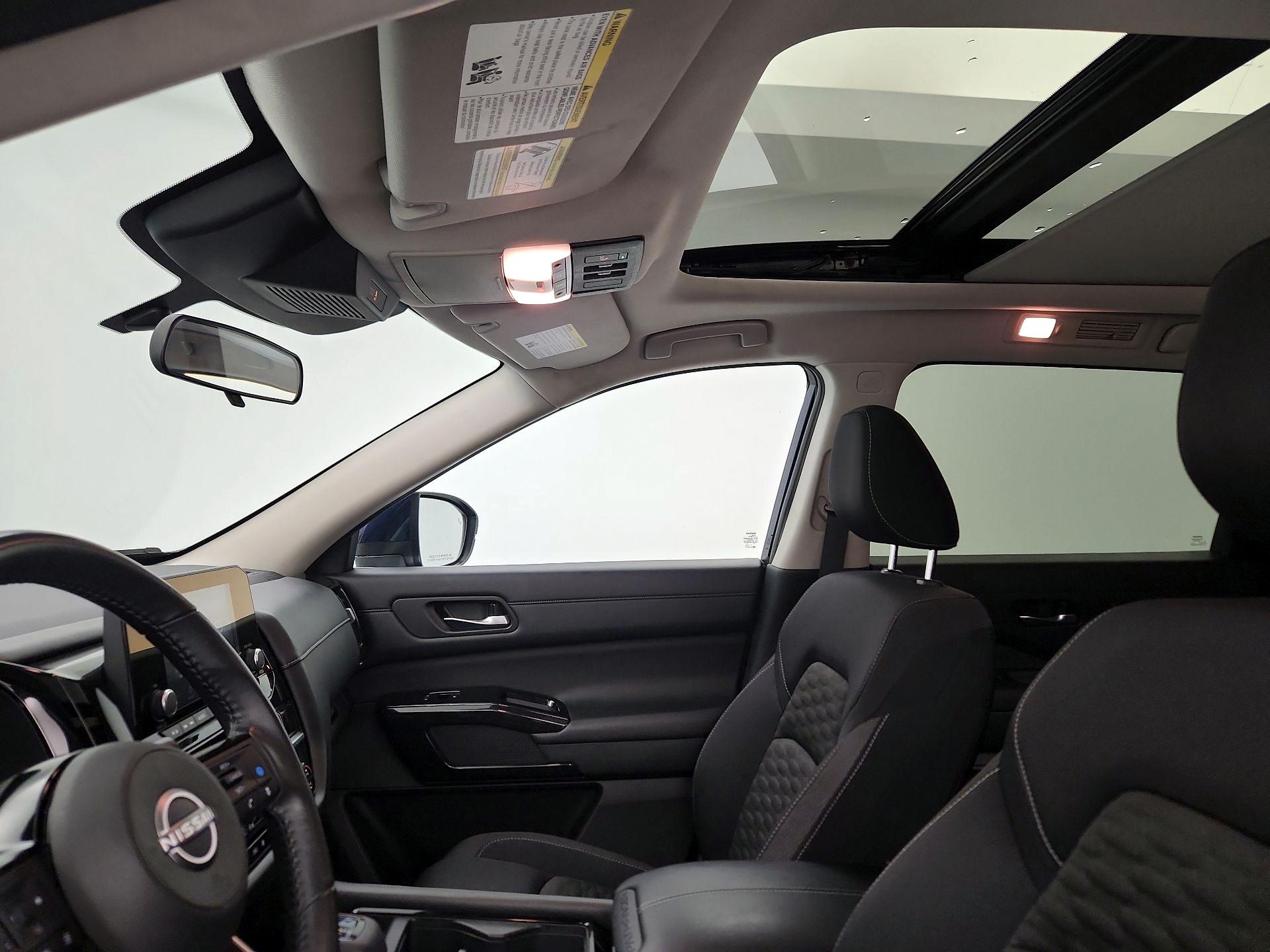 Thumbnail: 2022 Nissan Pathfinder - 19