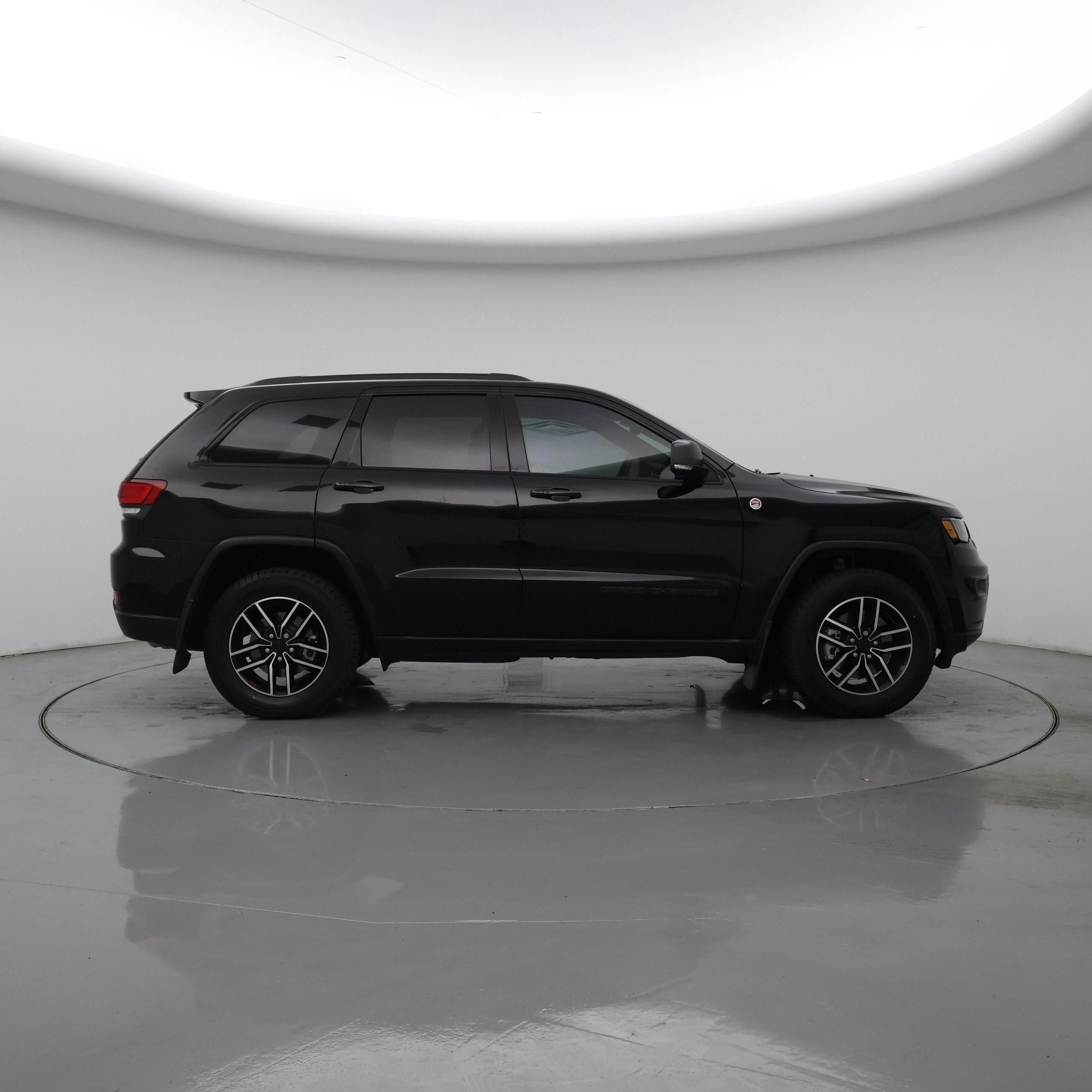 Thumbnail: 2021 Jeep Grand Cherokee - 7