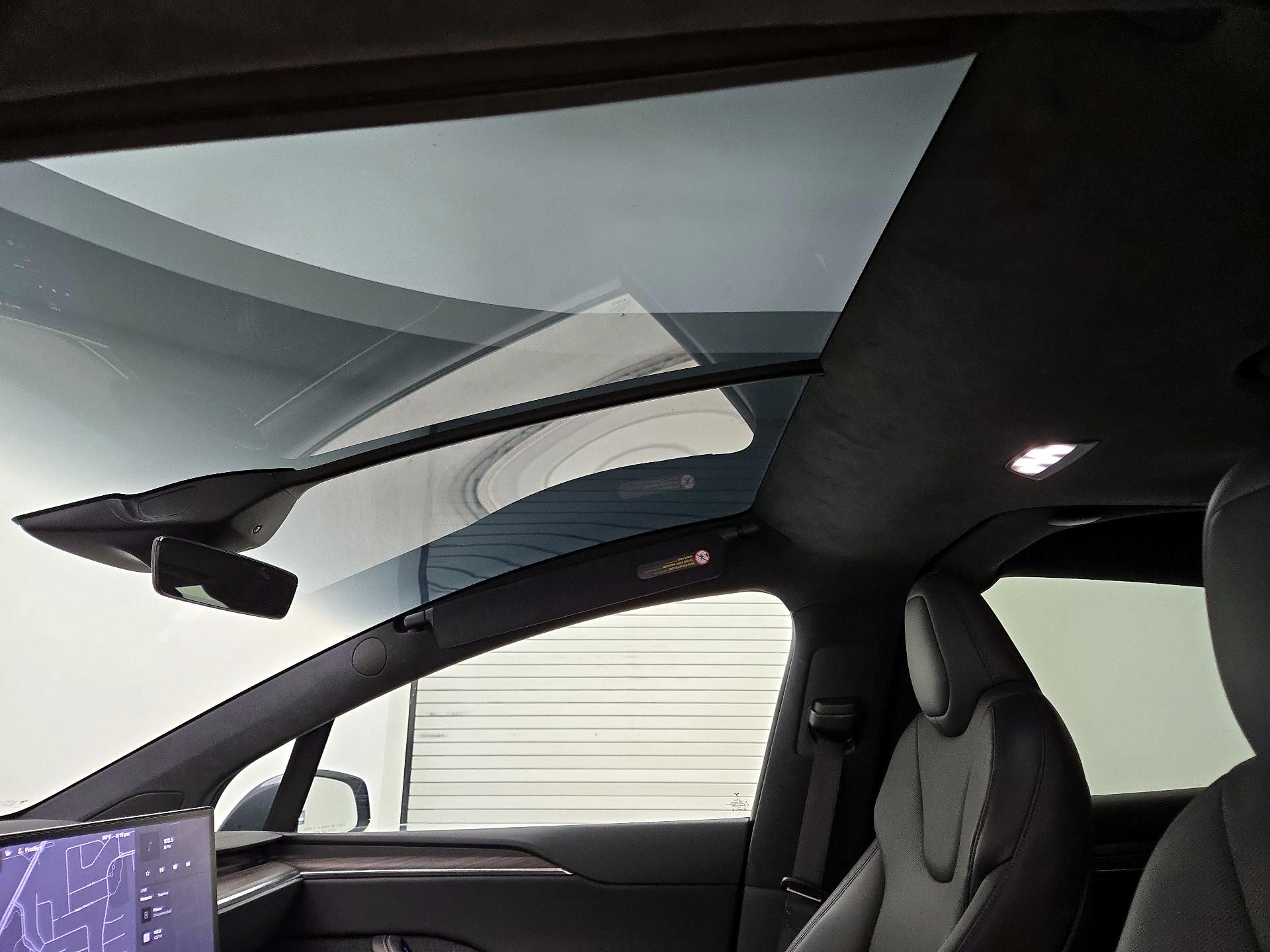 Thumbnail: 2022 Tesla Model X - 19