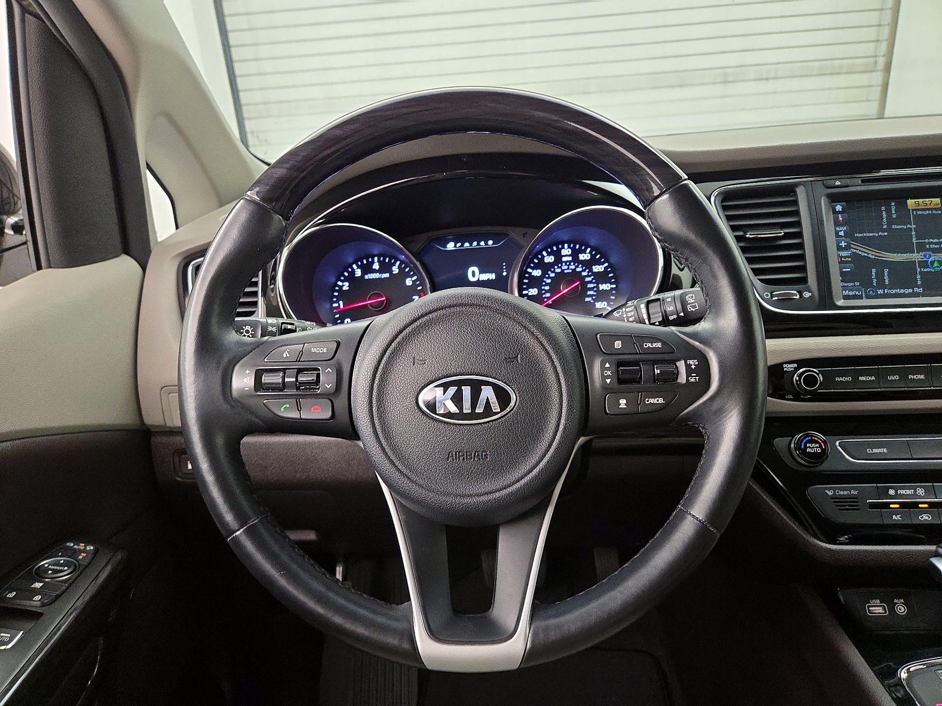 Thumbnail: 2018 Kia Sedona - 10
