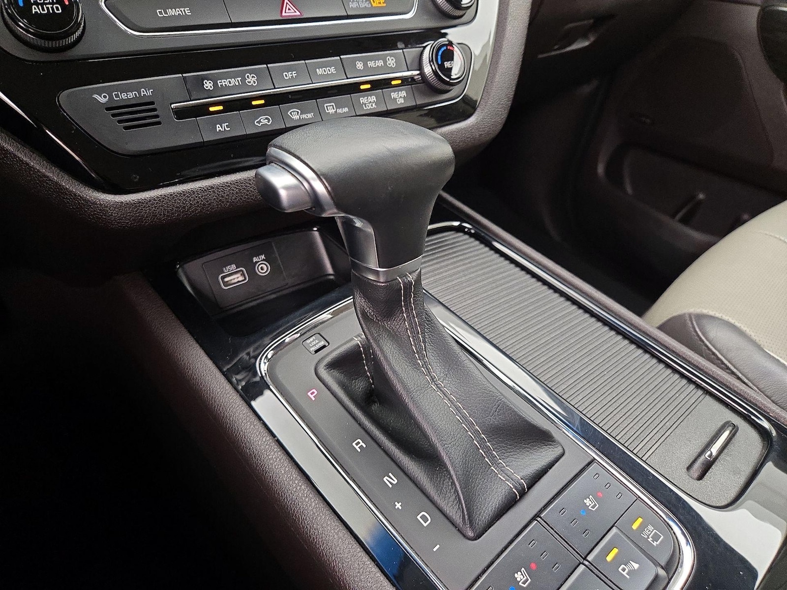2018 Kia Sedona SX Limited - Photo 19