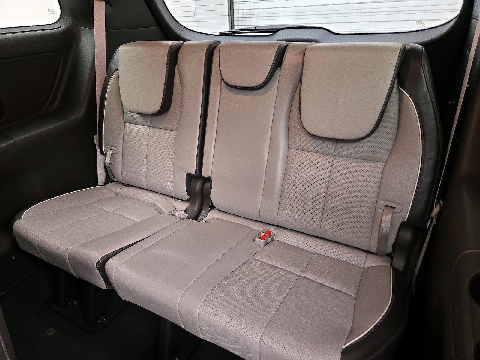 2018 Kia Sedona SX Limited - Photo 22