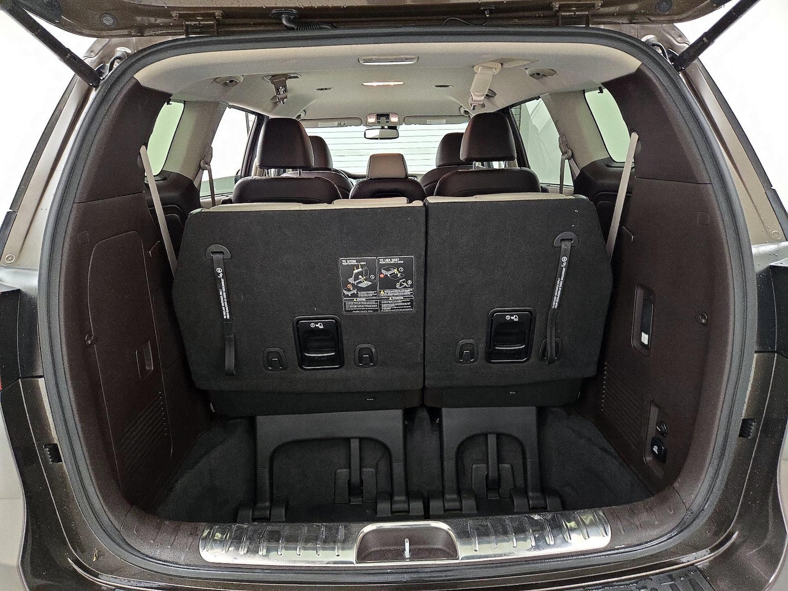 2018 Kia Sedona SX Limited - Photo 23
