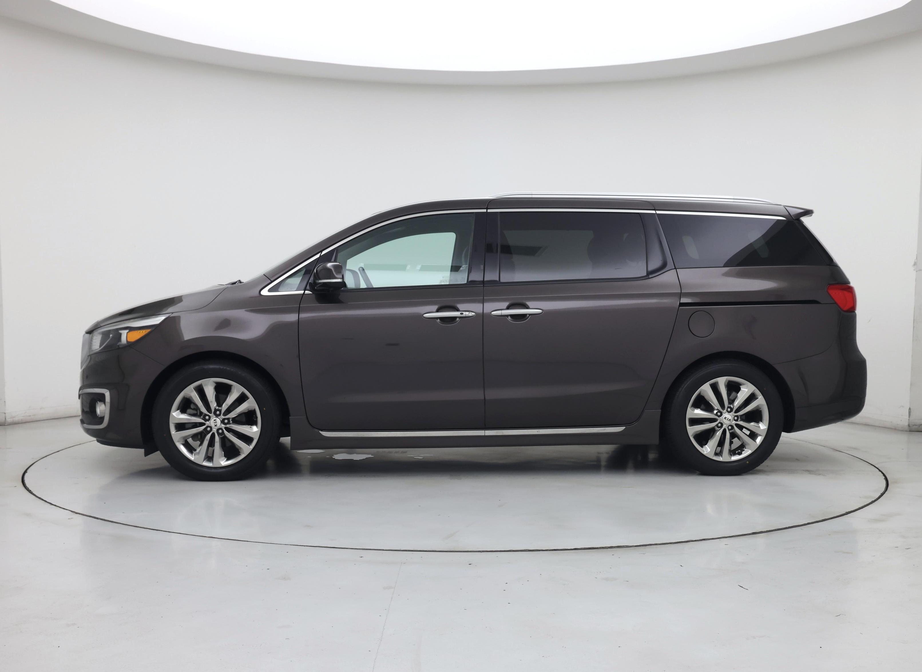 Thumbnail: 2018 Kia Sedona - 3