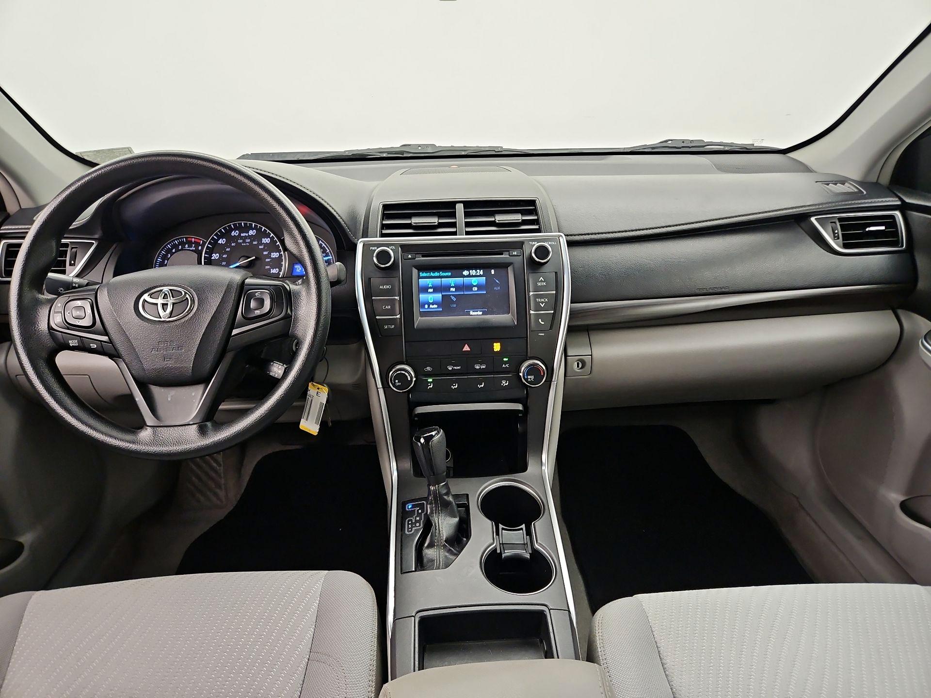 Thumbnail: 2015 Toyota Camry - 9