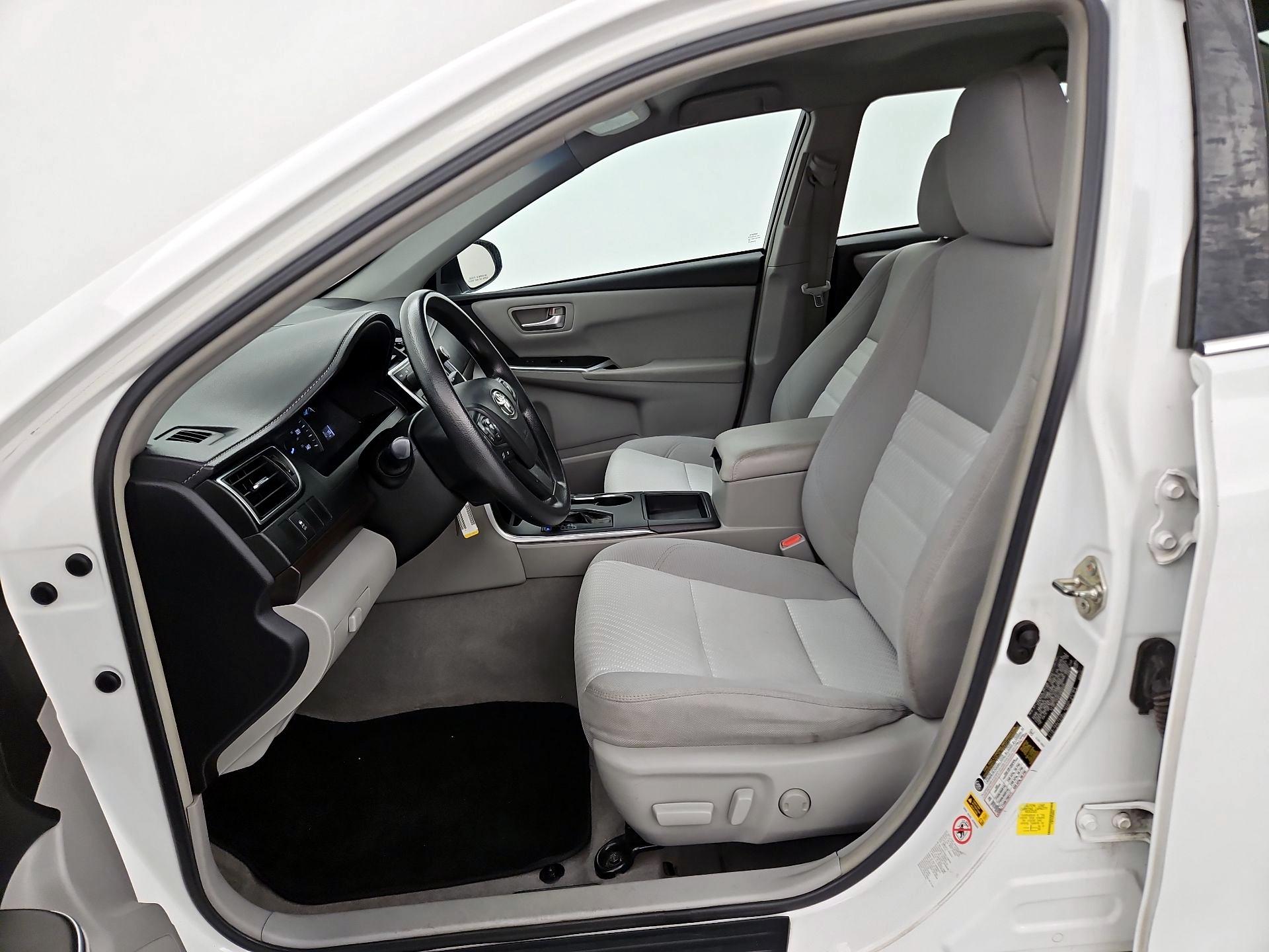 Thumbnail: 2015 Toyota Camry - 11