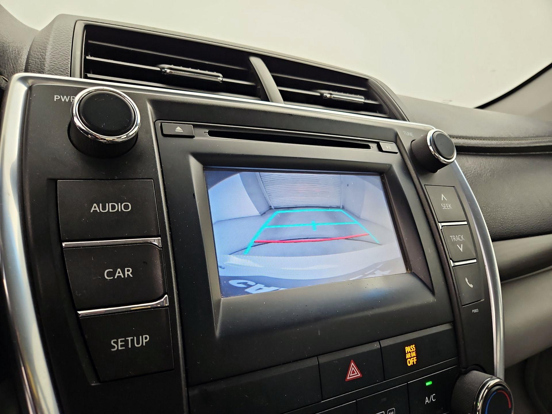 Thumbnail: 2015 Toyota Camry - 13