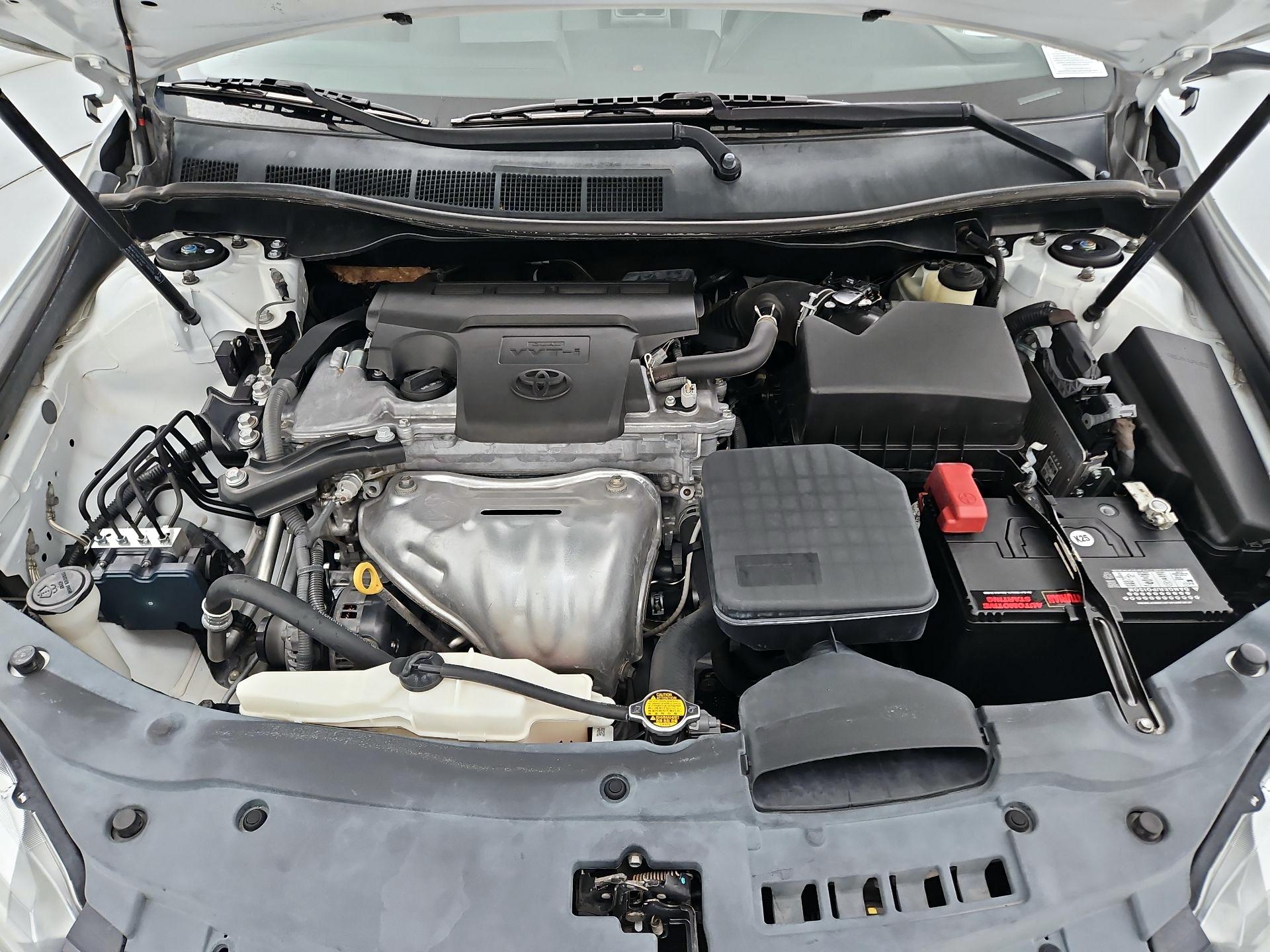 Thumbnail: 2015 Toyota Camry - 19
