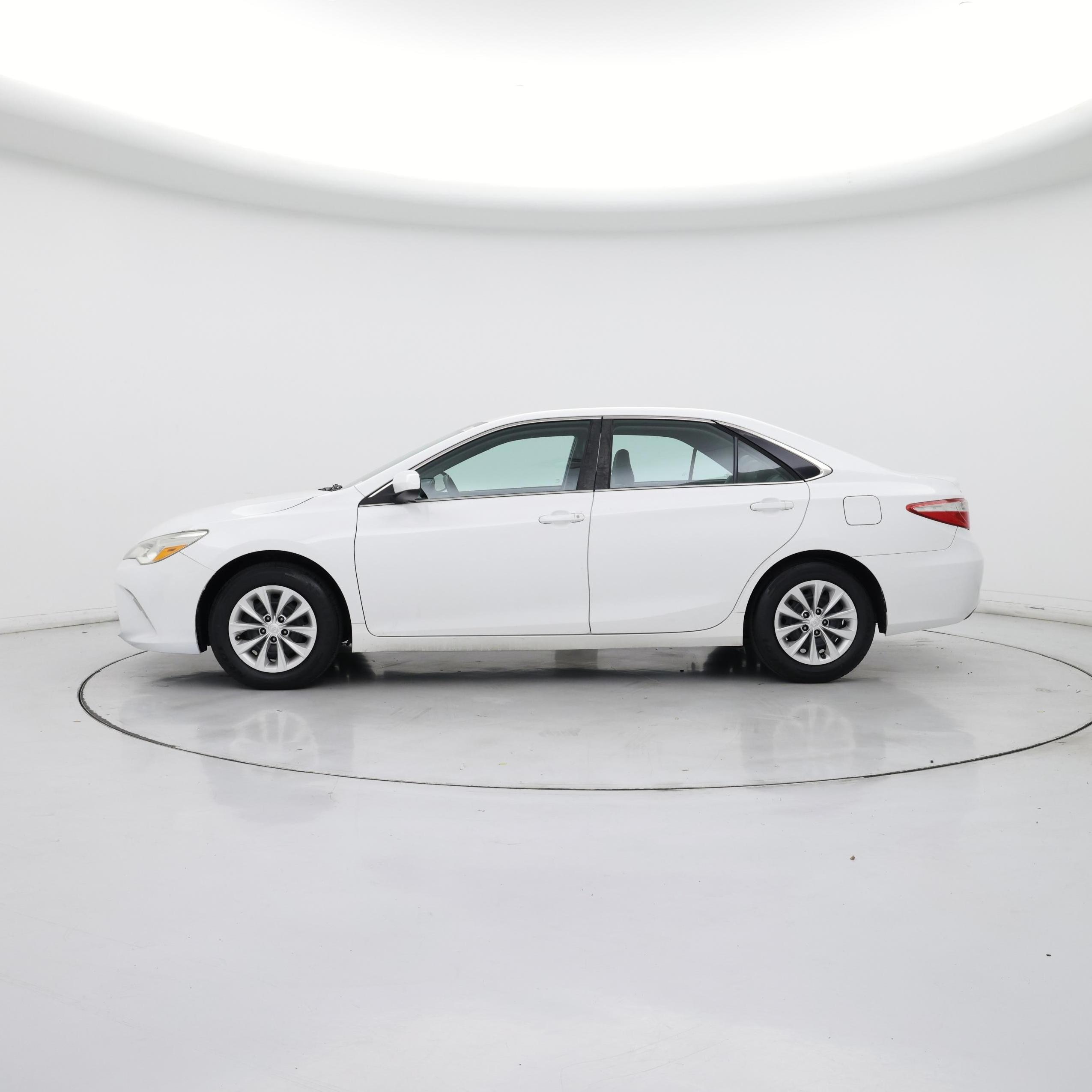 Thumbnail: 2015 Toyota Camry - 3