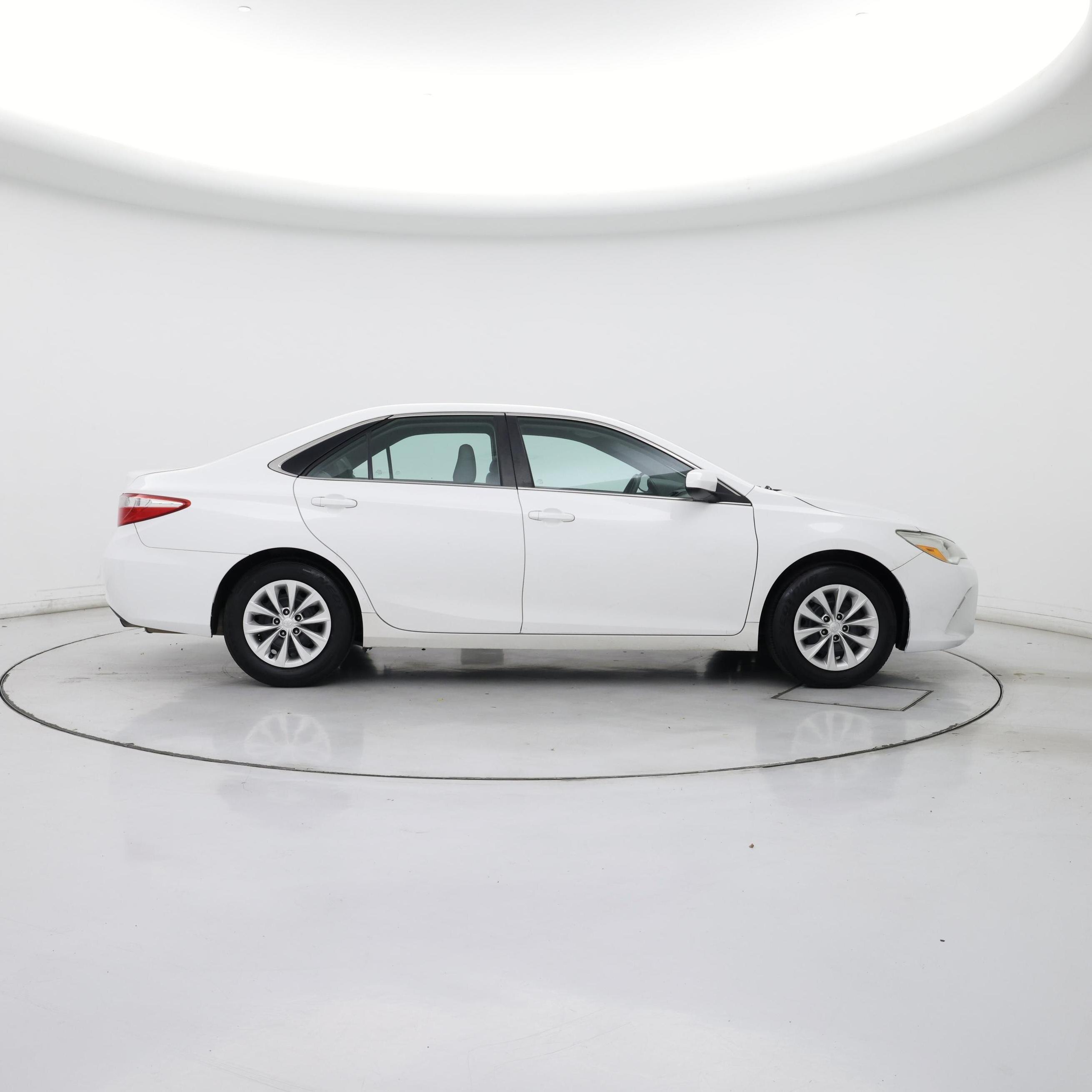 Thumbnail: 2015 Toyota Camry - 7