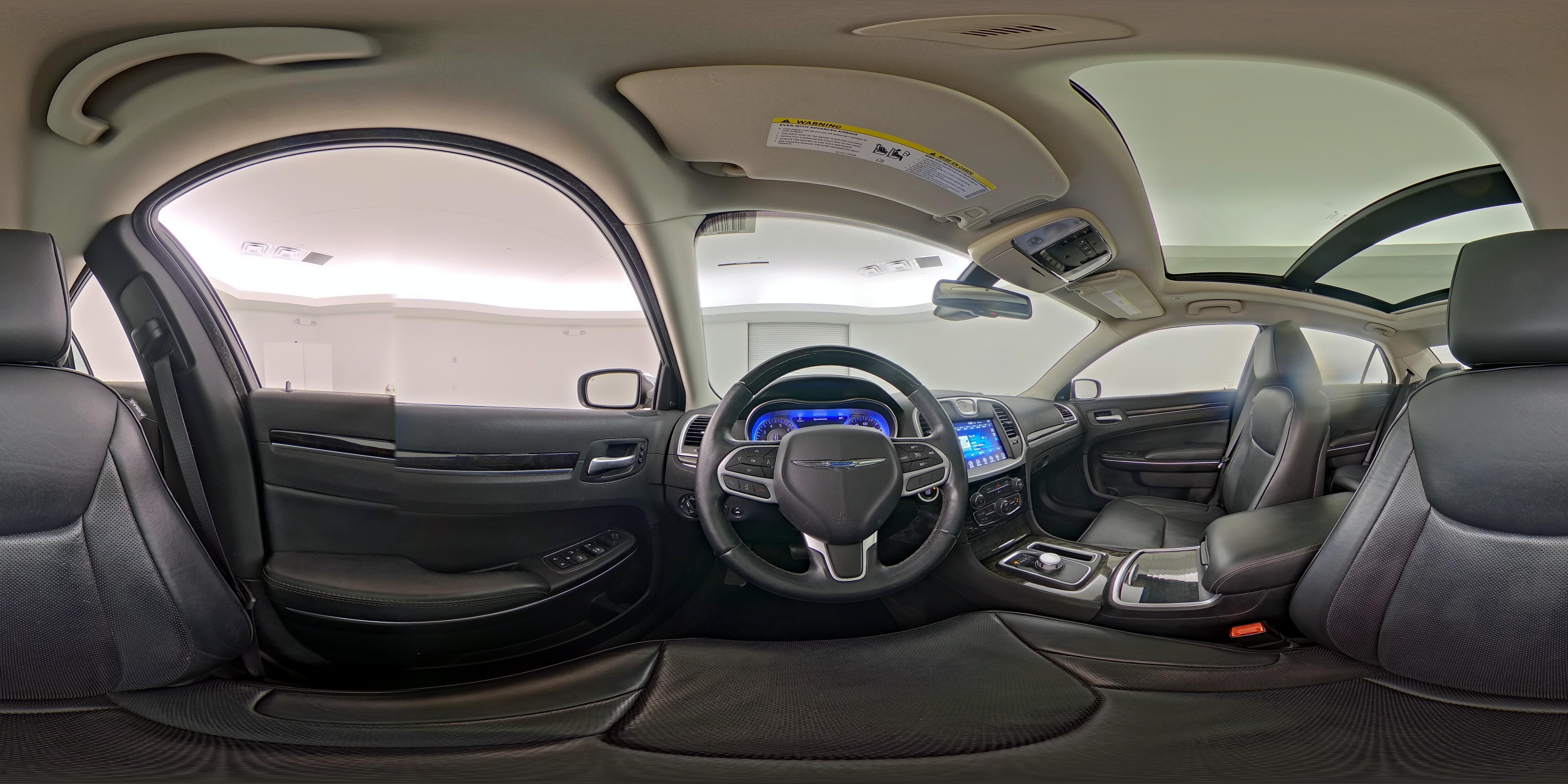 2017 Chrysler 300 C - Photo 30