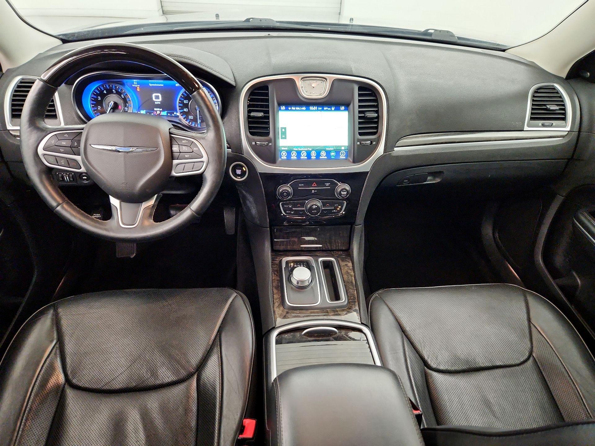 Thumbnail: 2017 Chrysler 300 - 9