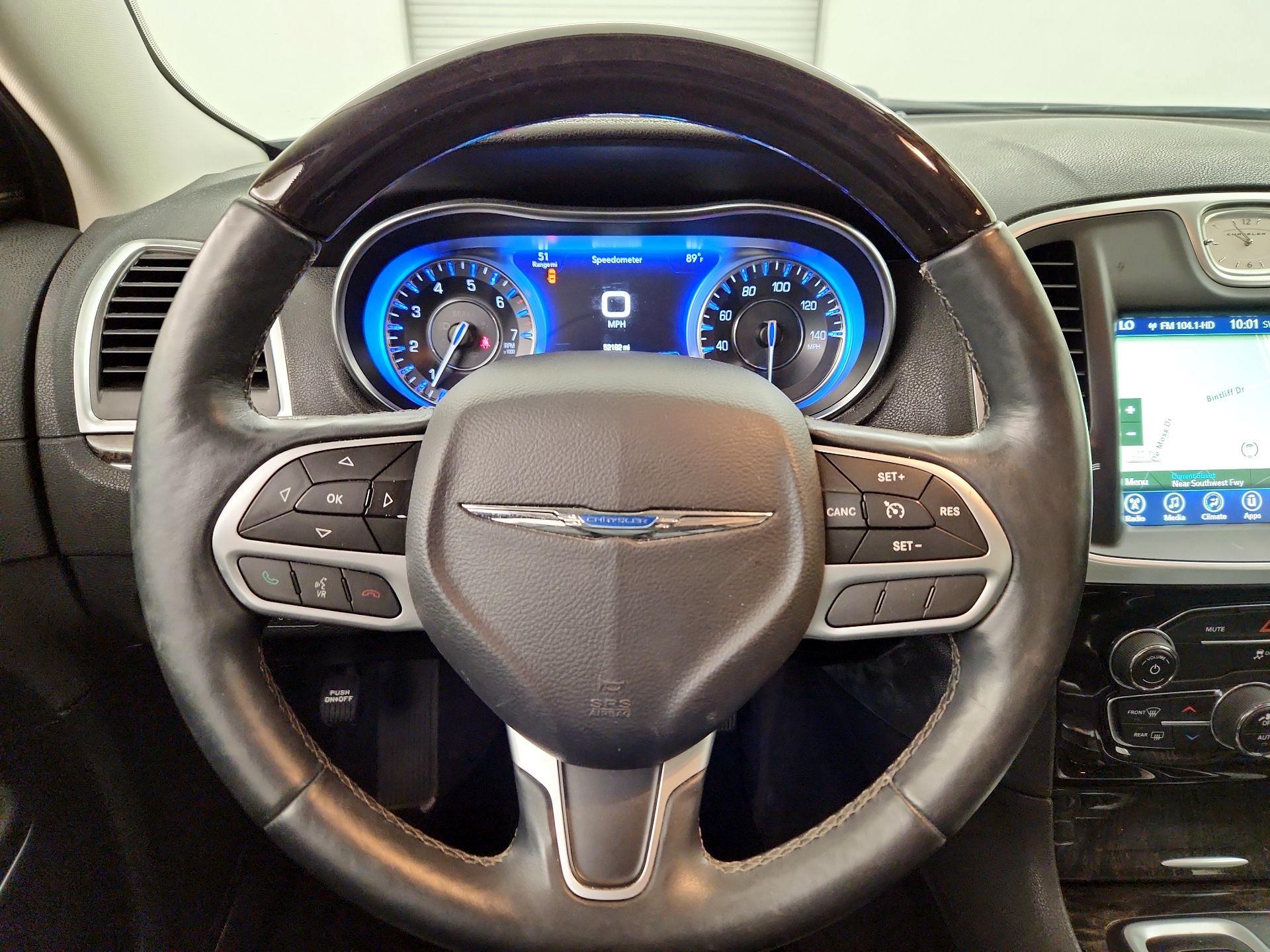 Thumbnail: 2017 Chrysler 300 - 10