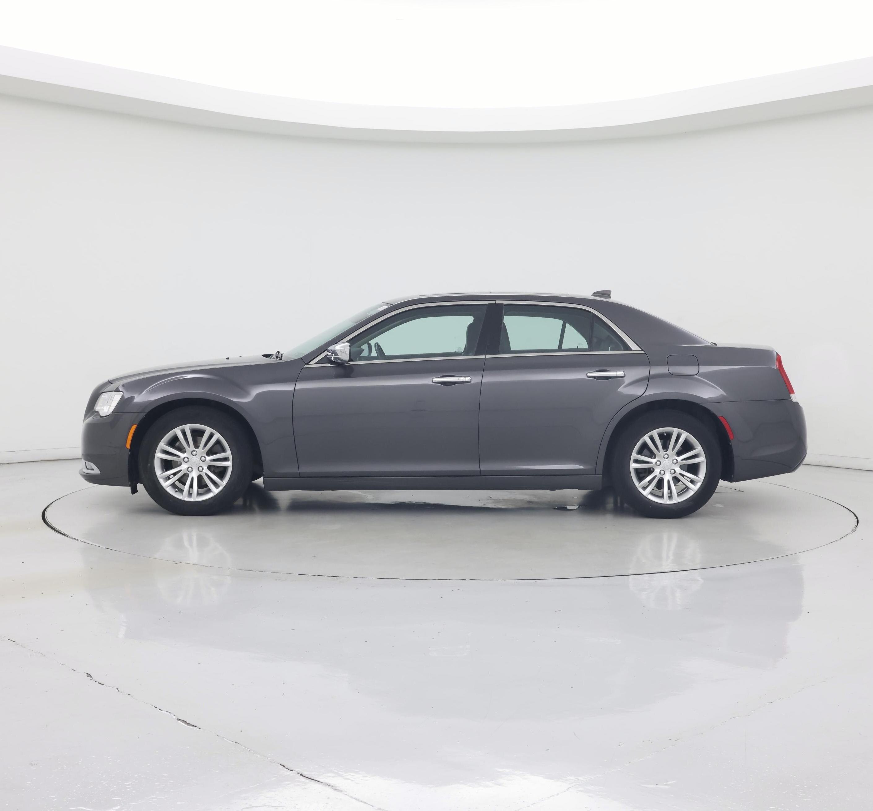 Thumbnail: 2017 Chrysler 300 - 3
