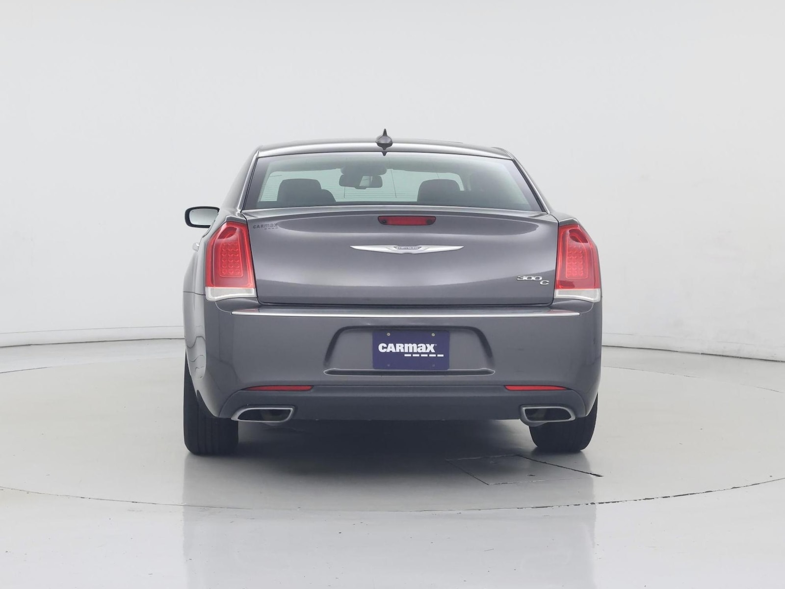 2017 Chrysler 300 C - Photo 7
